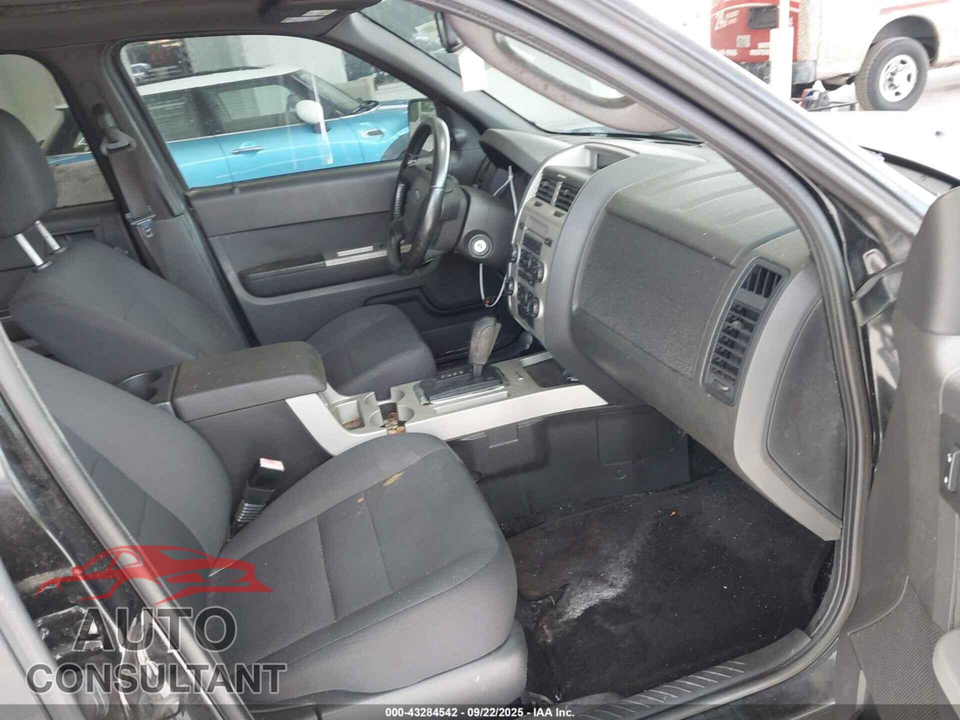FORD ESCAPE 2011 - 1FMCU0DG8BKB10676