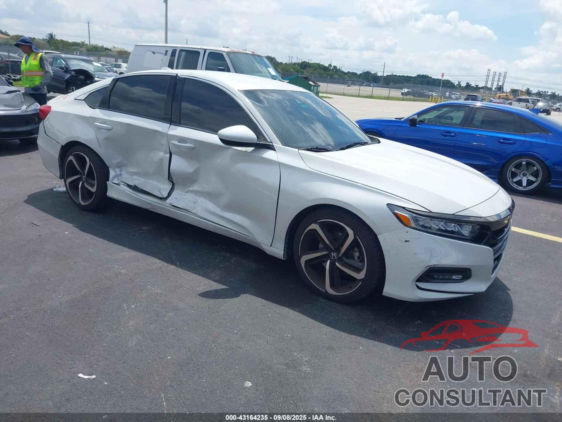 HONDA ACCORD 2020 - 1HGCV1F32LA107220