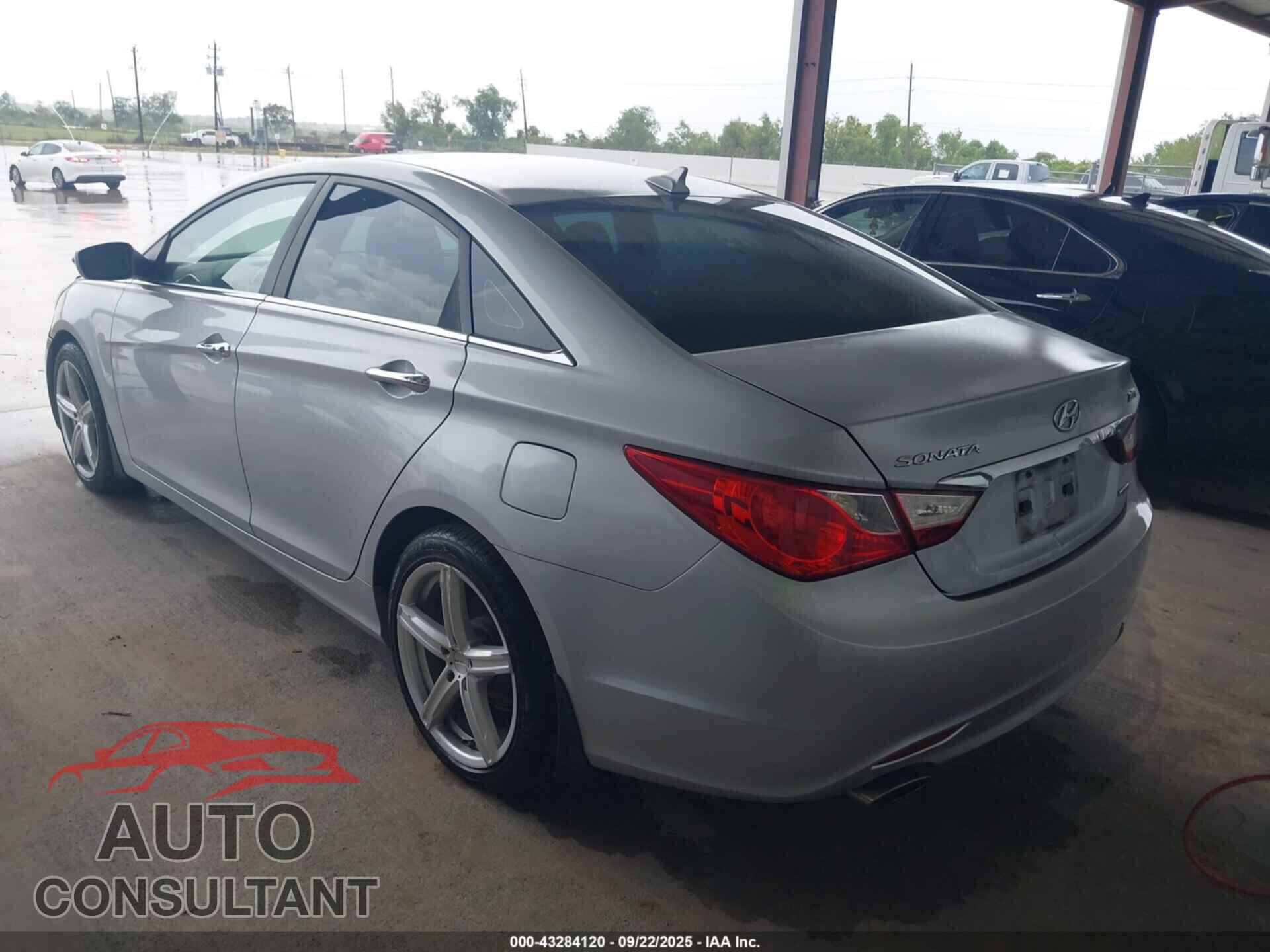 HYUNDAI SONATA 2011 - 5NPEC4AB2BH265397