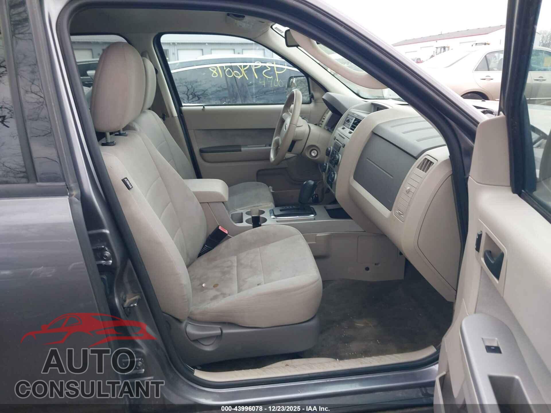 FORD ESCAPE 2010 - 1FMCU9DG0AKC84549