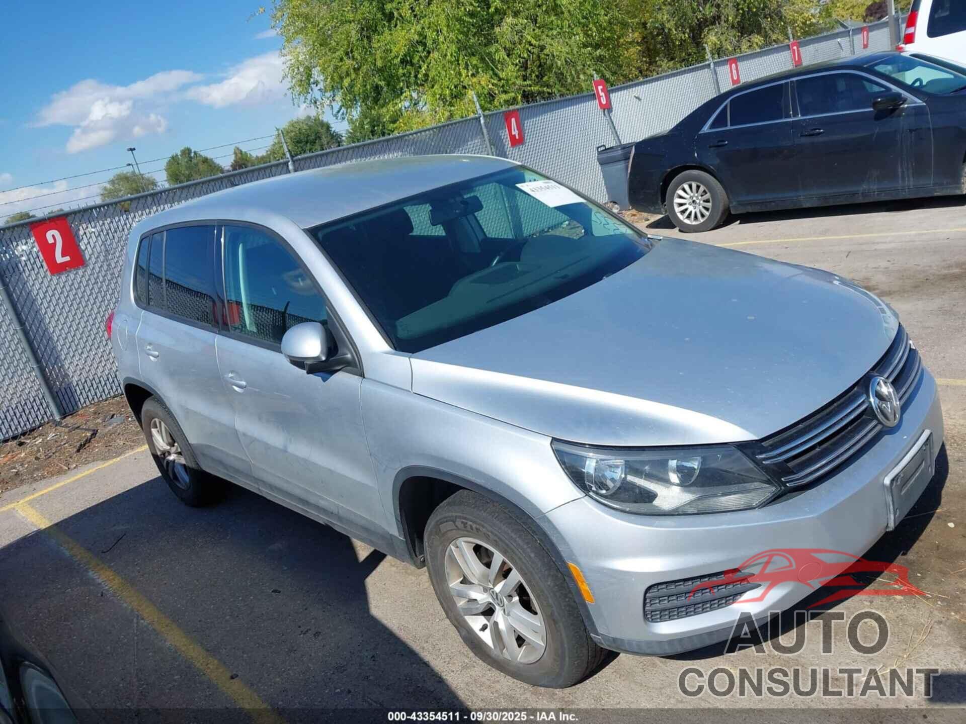 VOLKSWAGEN TIGUAN 2013 - WVGAV3AX6DW569033