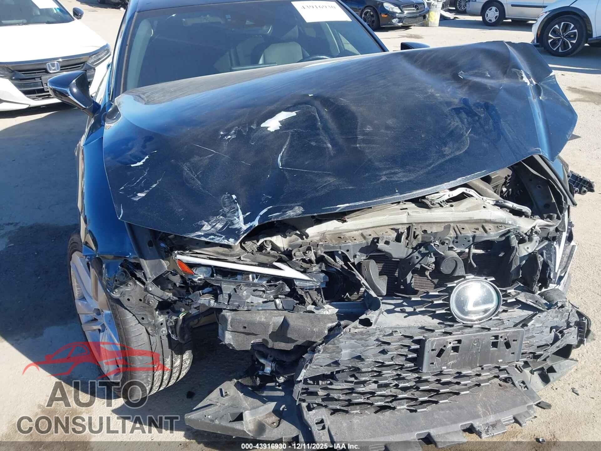 LEXUS IS 300 2021 - JTHAA1D2XM5110175