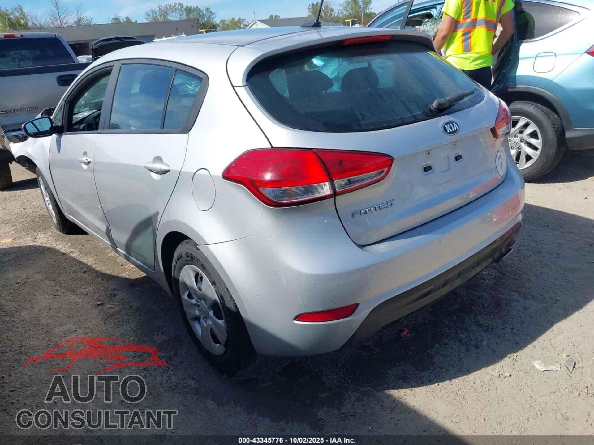 KIA FORTE 2017 - KNAFK5A80H5672352