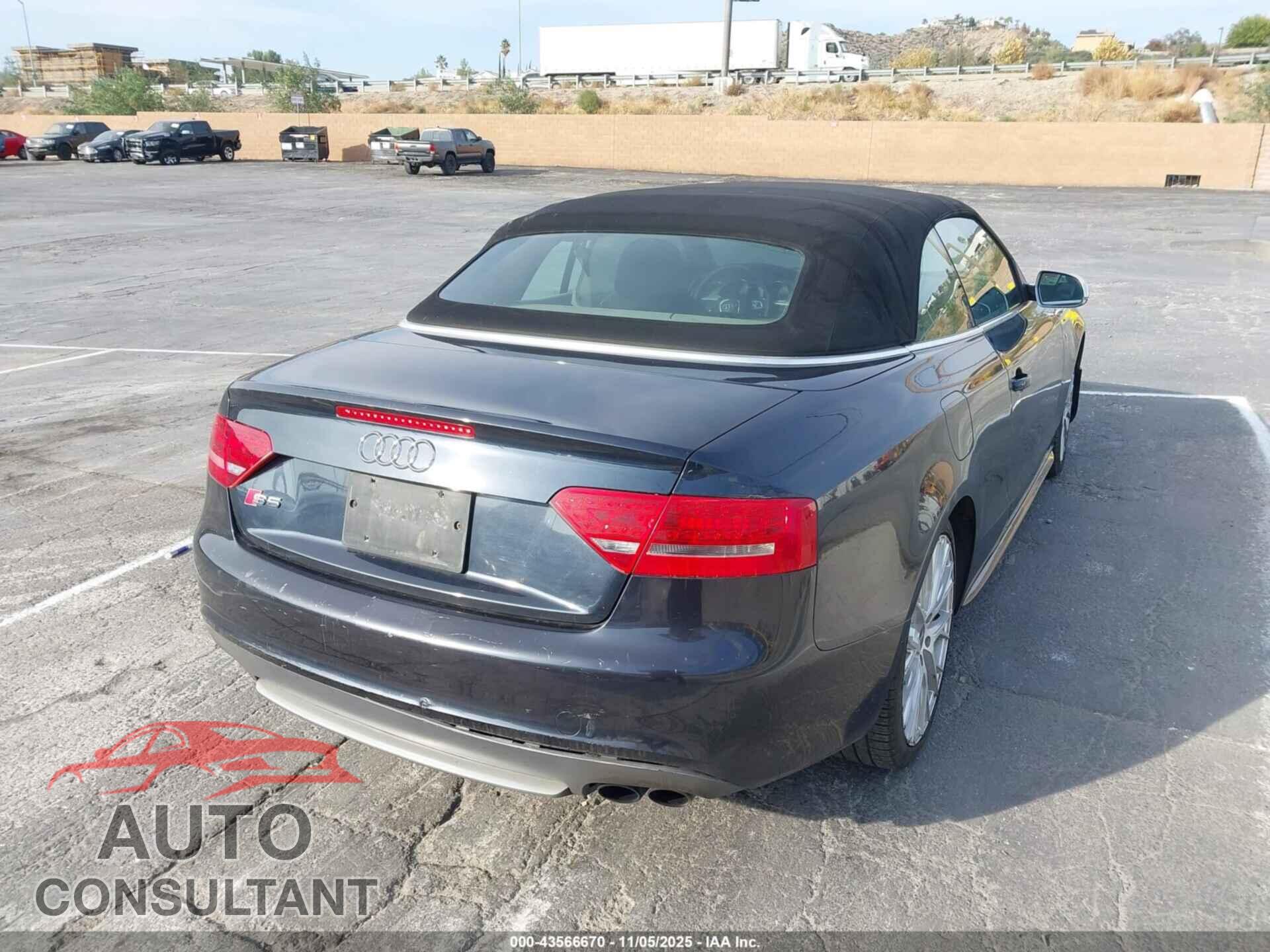 AUDI S5 2012 - WAUCGAFH3CN008030