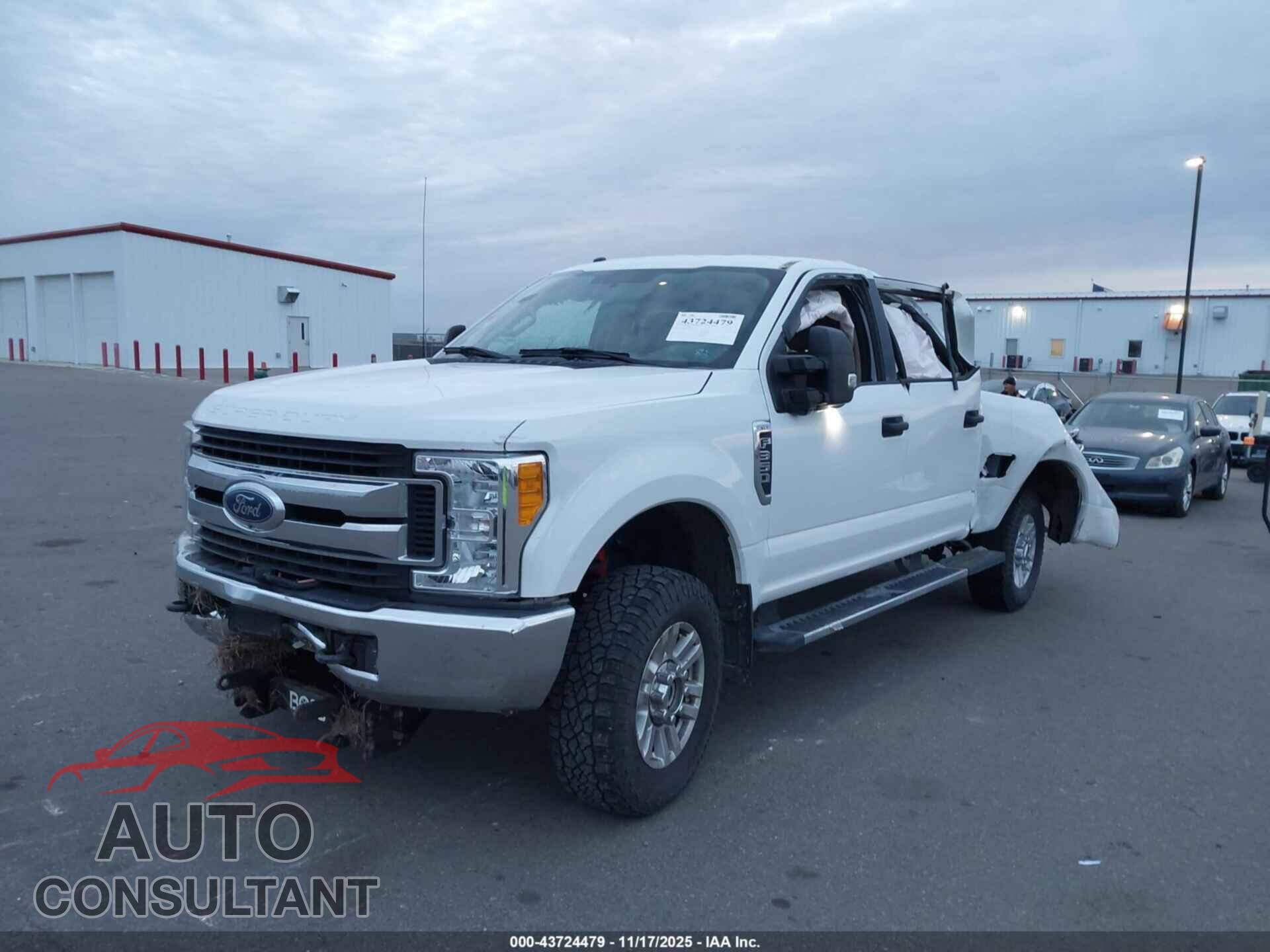 FORD F-350 2017 - 1FT8W3B68HED42332