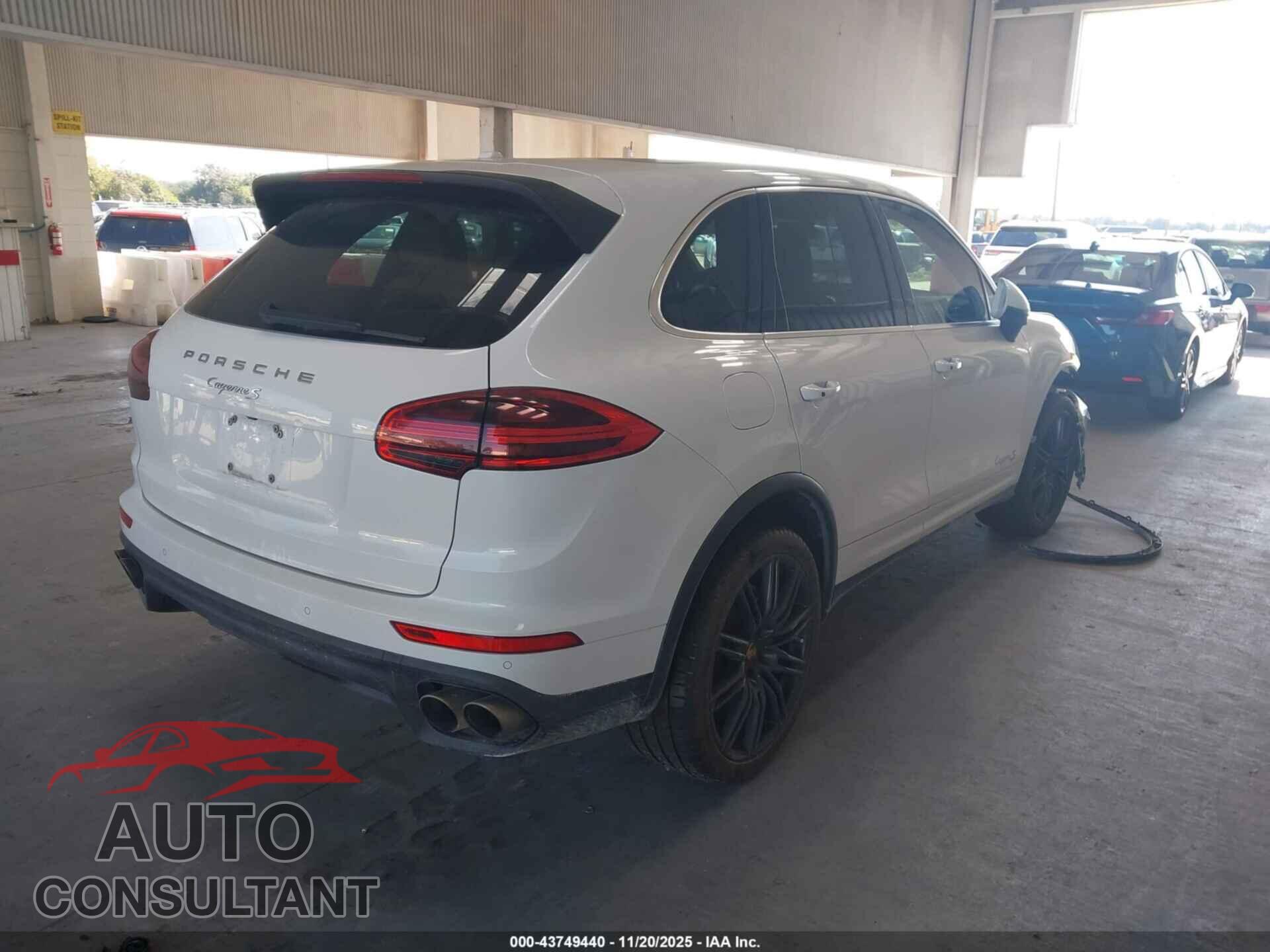 PORSCHE CAYENNE 2016 - WP1AB2A25GLA95396