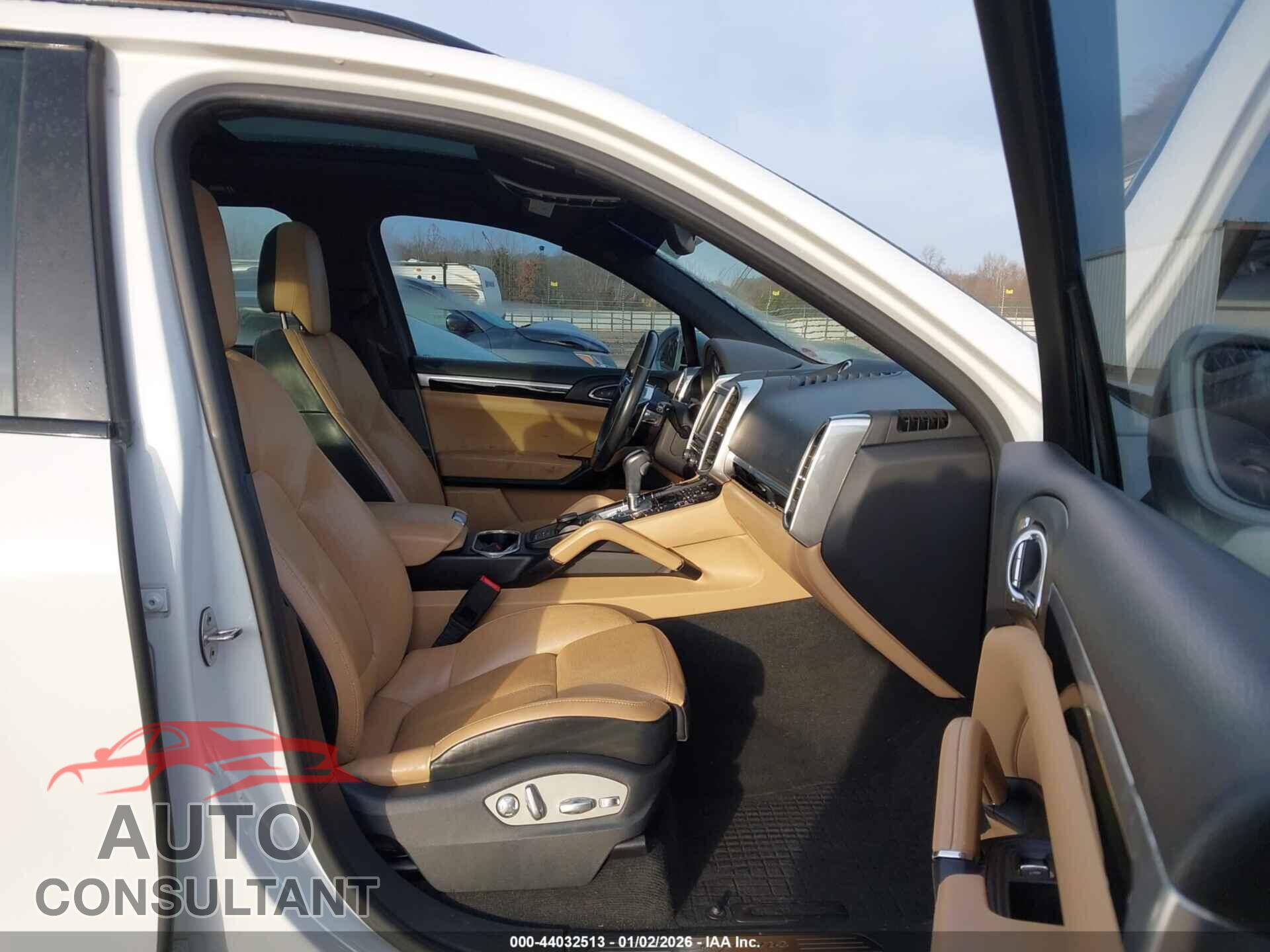 PORSCHE CAYENNE 2016 - WP1AA2A22GLA09738