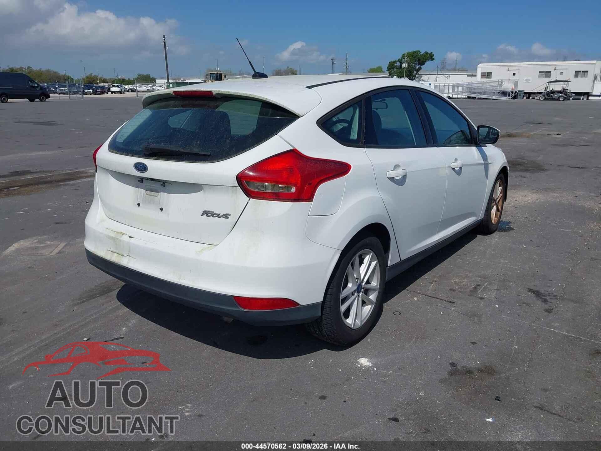 FORD FOCUS 2017 - 1FADP3K22HL278766