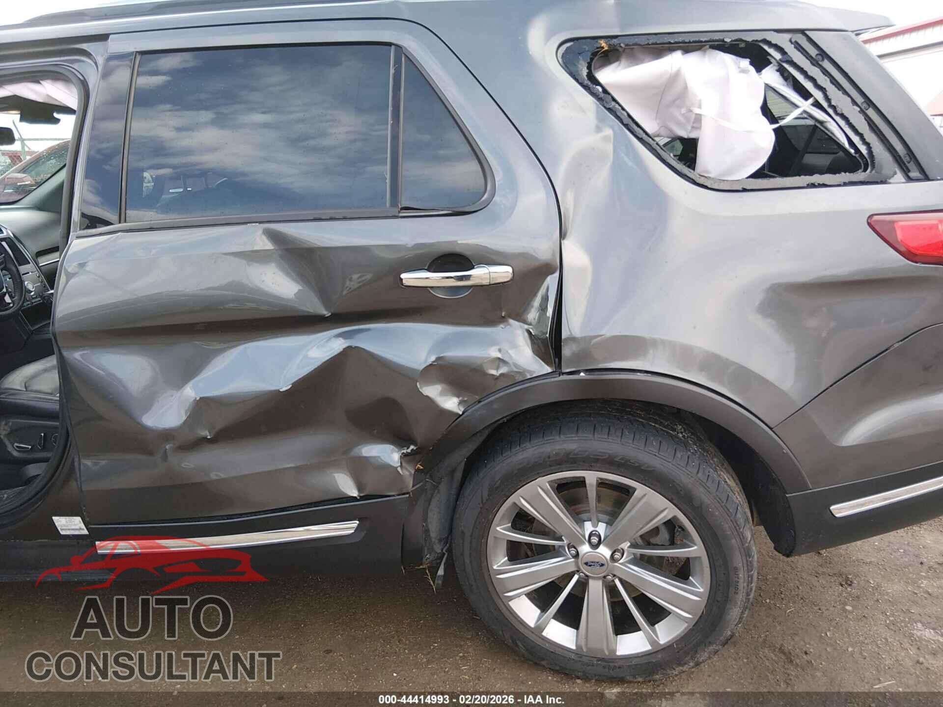 FORD EXPLORER 2018 - 1FM5K7F86JGB35204