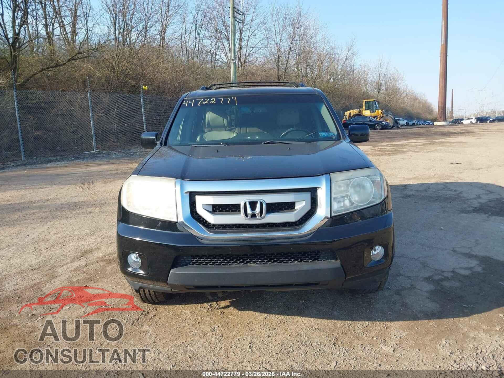 HONDA PILOT 2011 - 5FNYF4H94BB083142