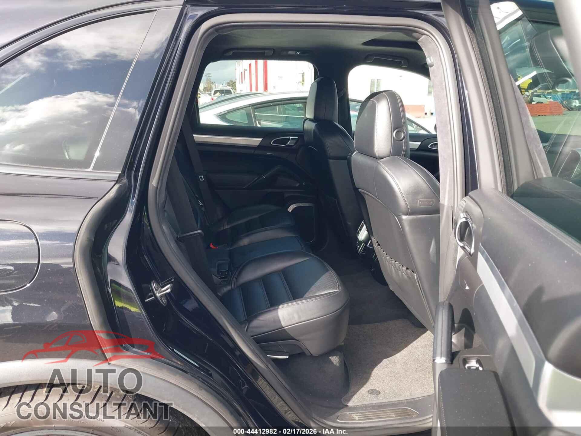 PORSCHE CAYENNE 2012 - WP1AC2A21CLA82801