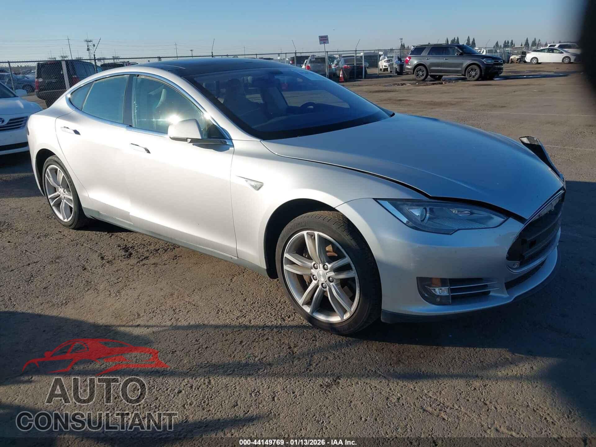 TESLA MODEL S 2013 - 5YJSA1DN8DFP04438