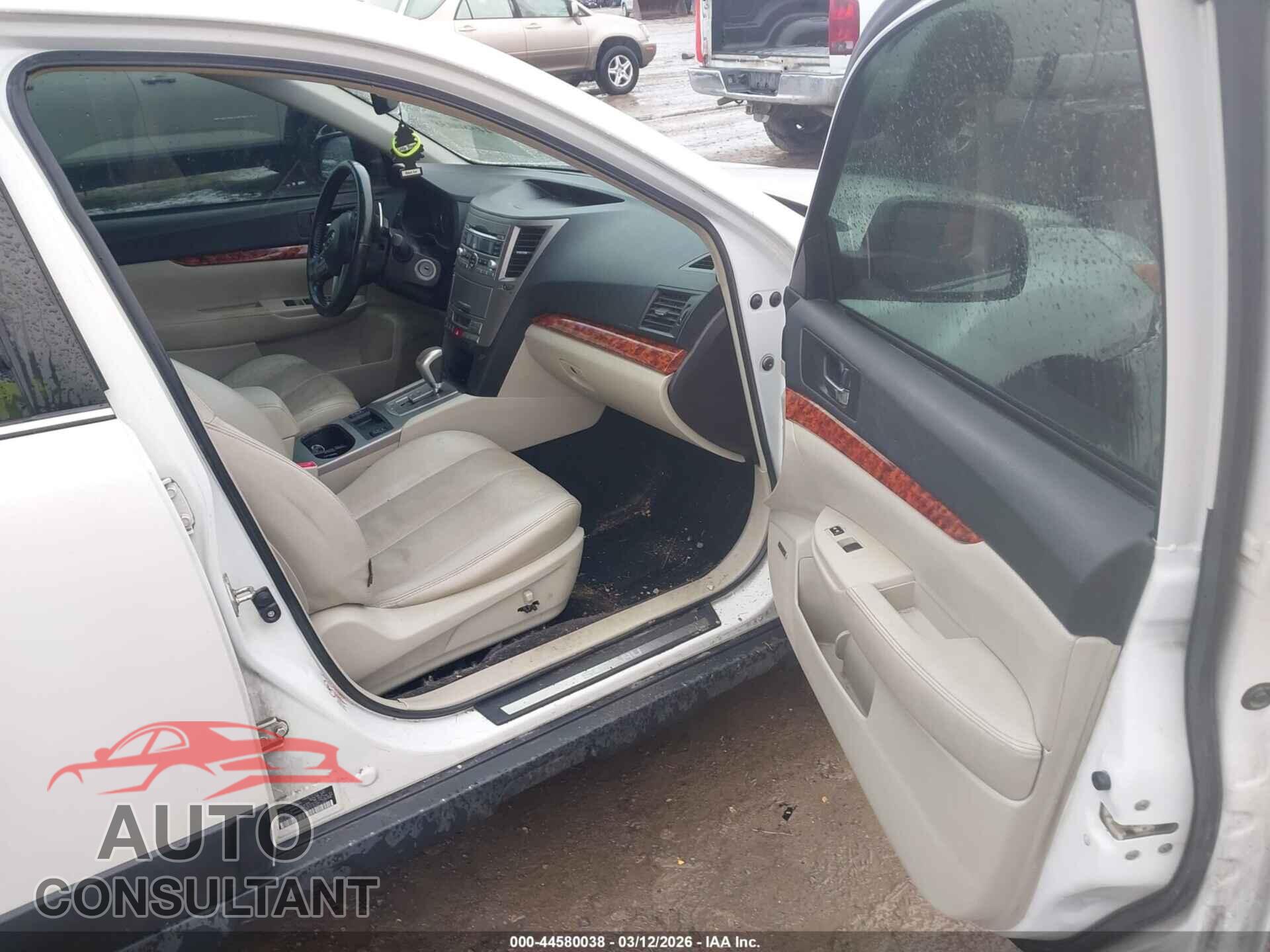 SUBARU OUTBACK 2011 - 4S4BRDKC0B2386791