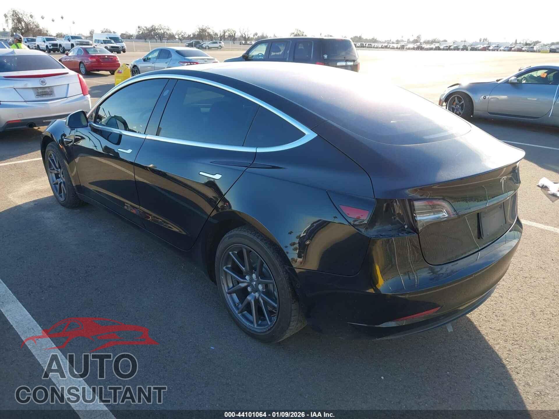 TESLA MODEL 3 2018 - 5YJ3E1EA8JF172365