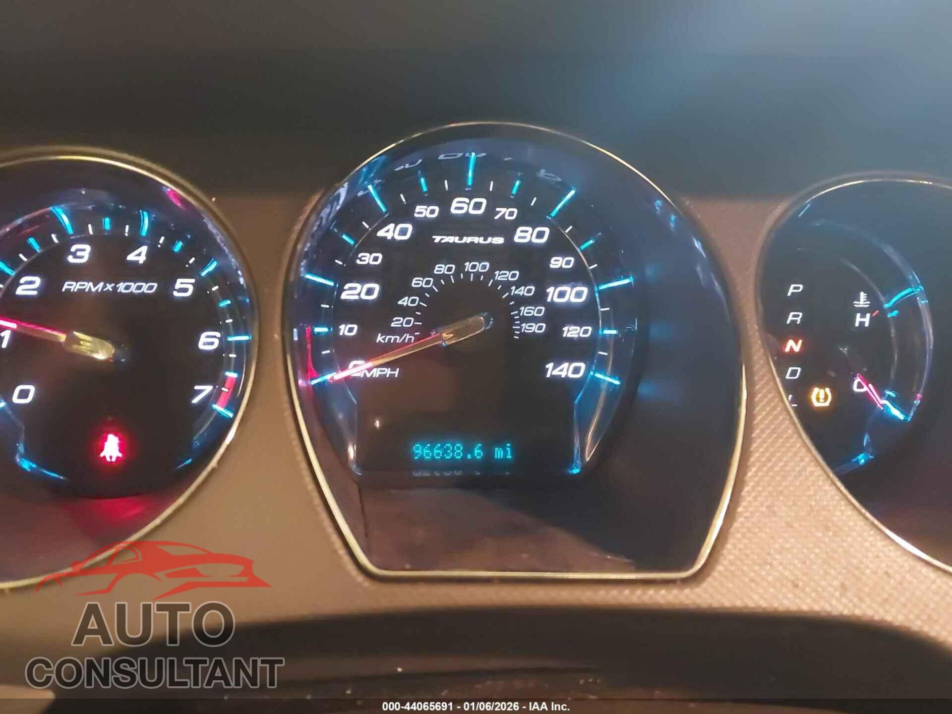 FORD TAURUS 2011 - 1FAHP2DW0BG107719