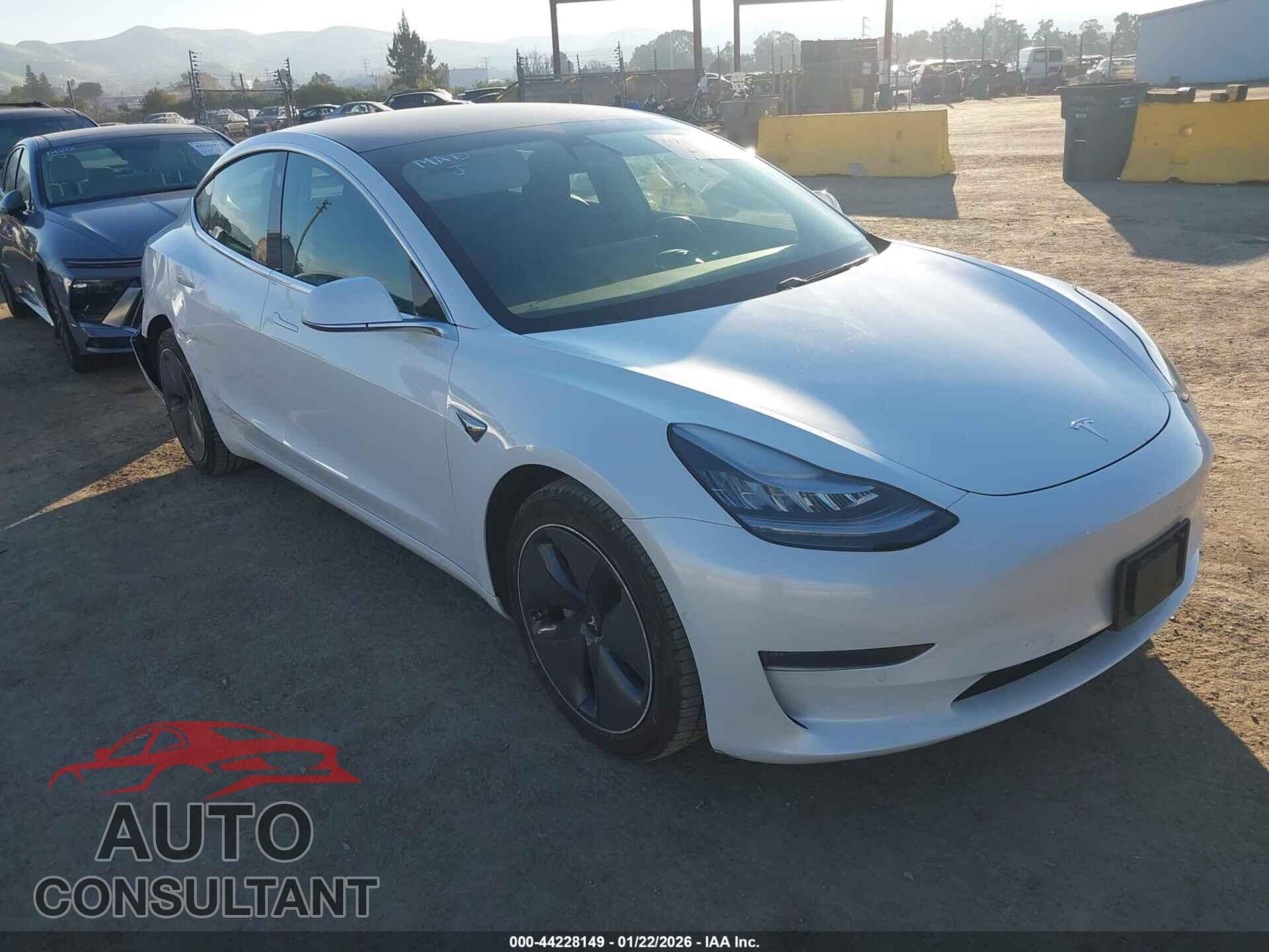 TESLA MODEL 3 2019 - 5YJ3E1EB2KF511356