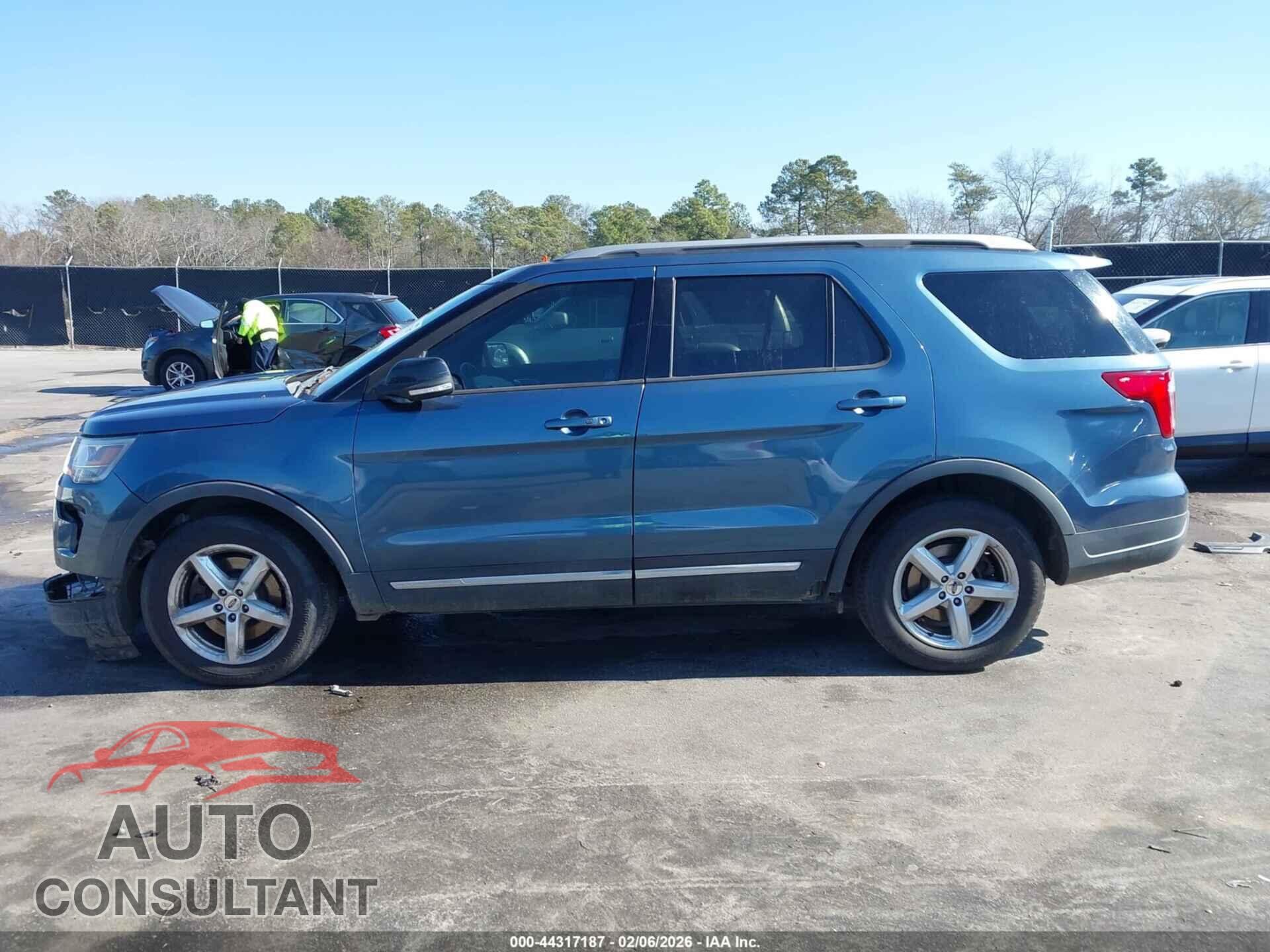FORD EXPLORER 2018 - 1FM5K7D80JGB17588