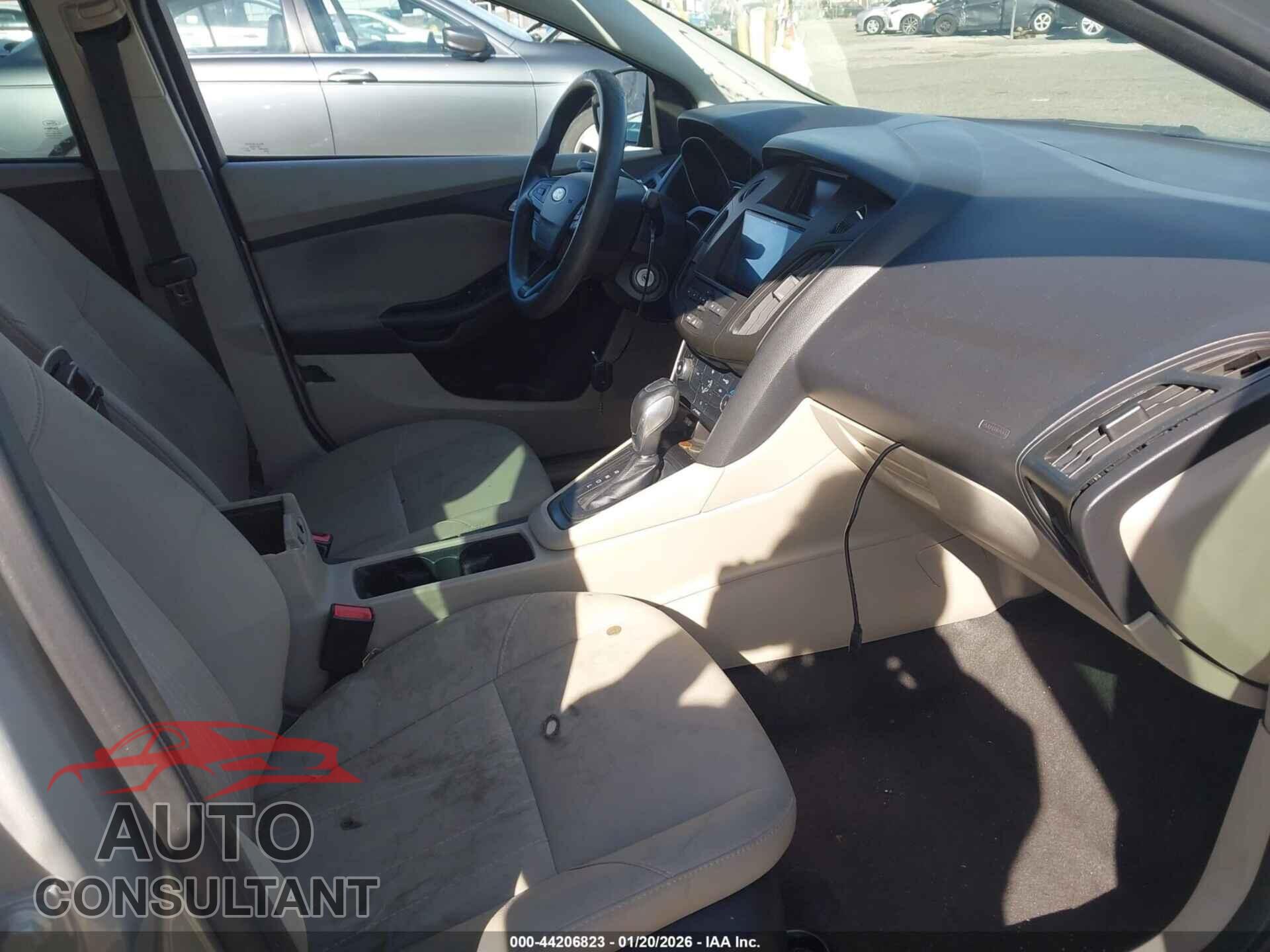 FORD FOCUS 2016 - 1FADP3F24GL392034