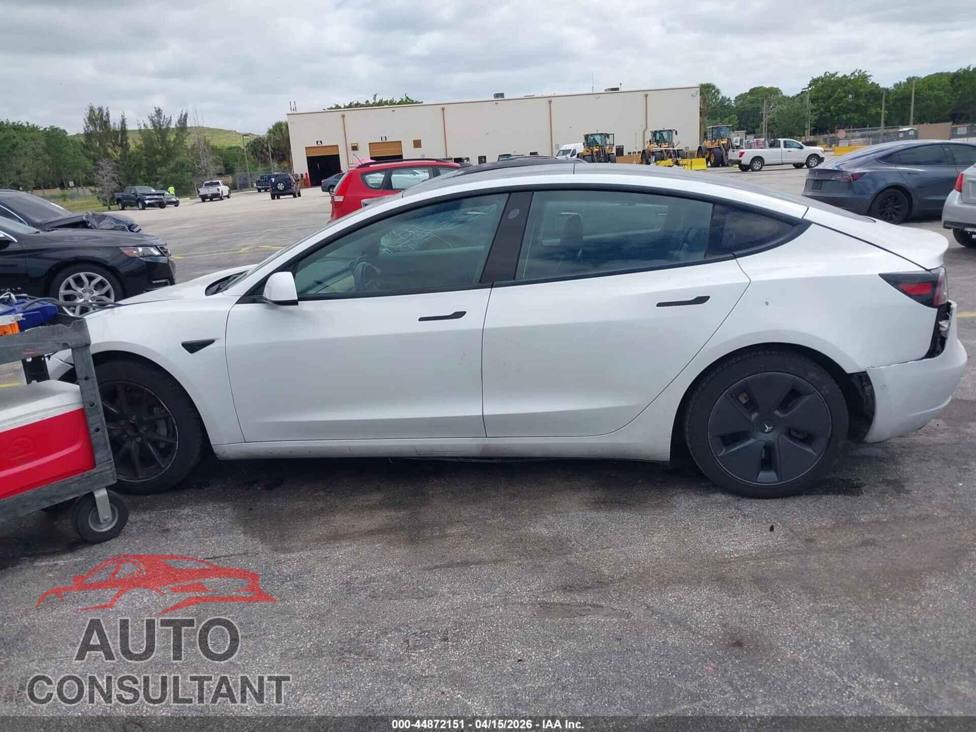 TESLA MODEL 3 2021 - 5YJ3E1EA6MF868159