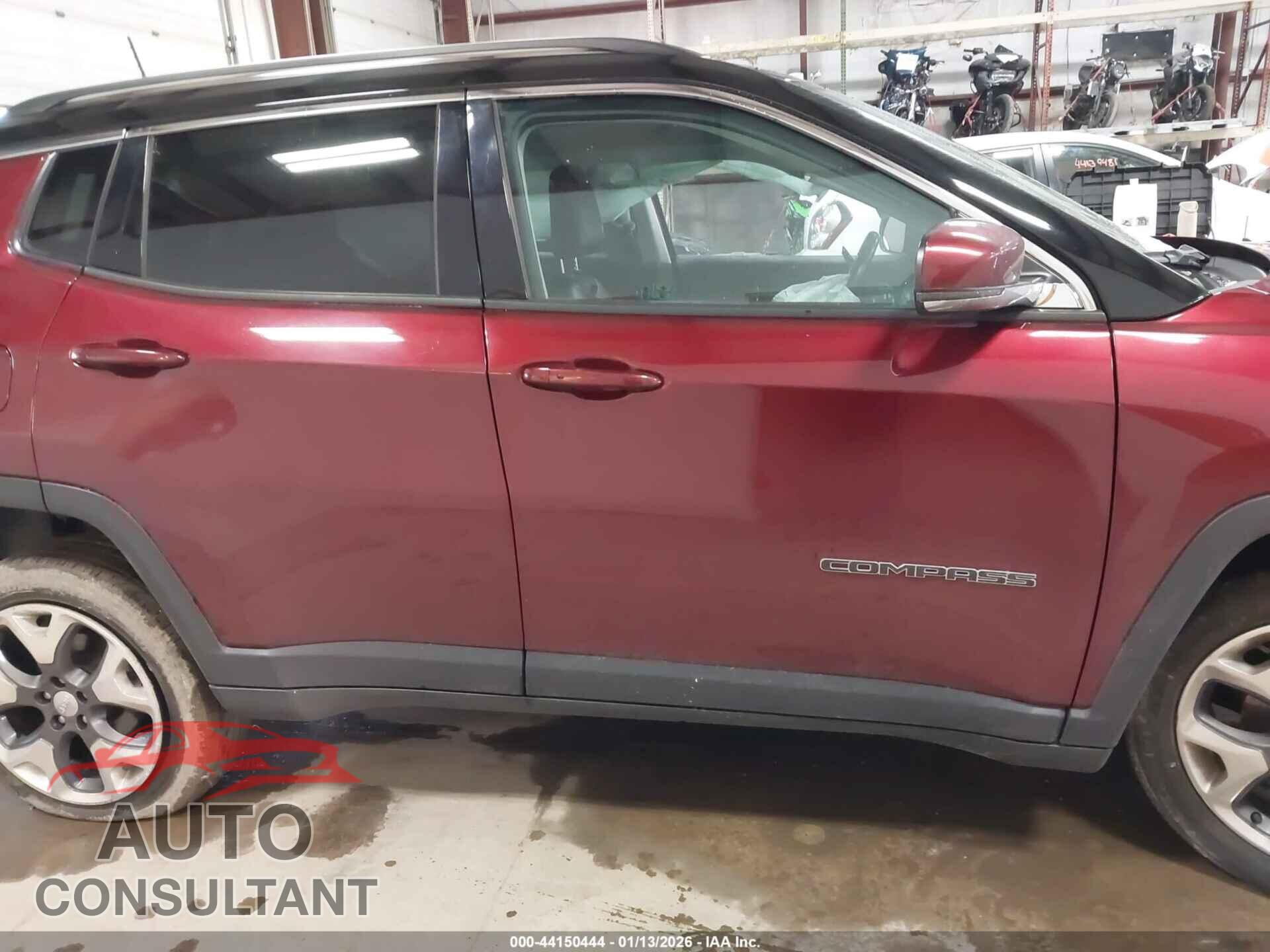 JEEP COMPASS 2021 - 3C4NJDCB9MT556713