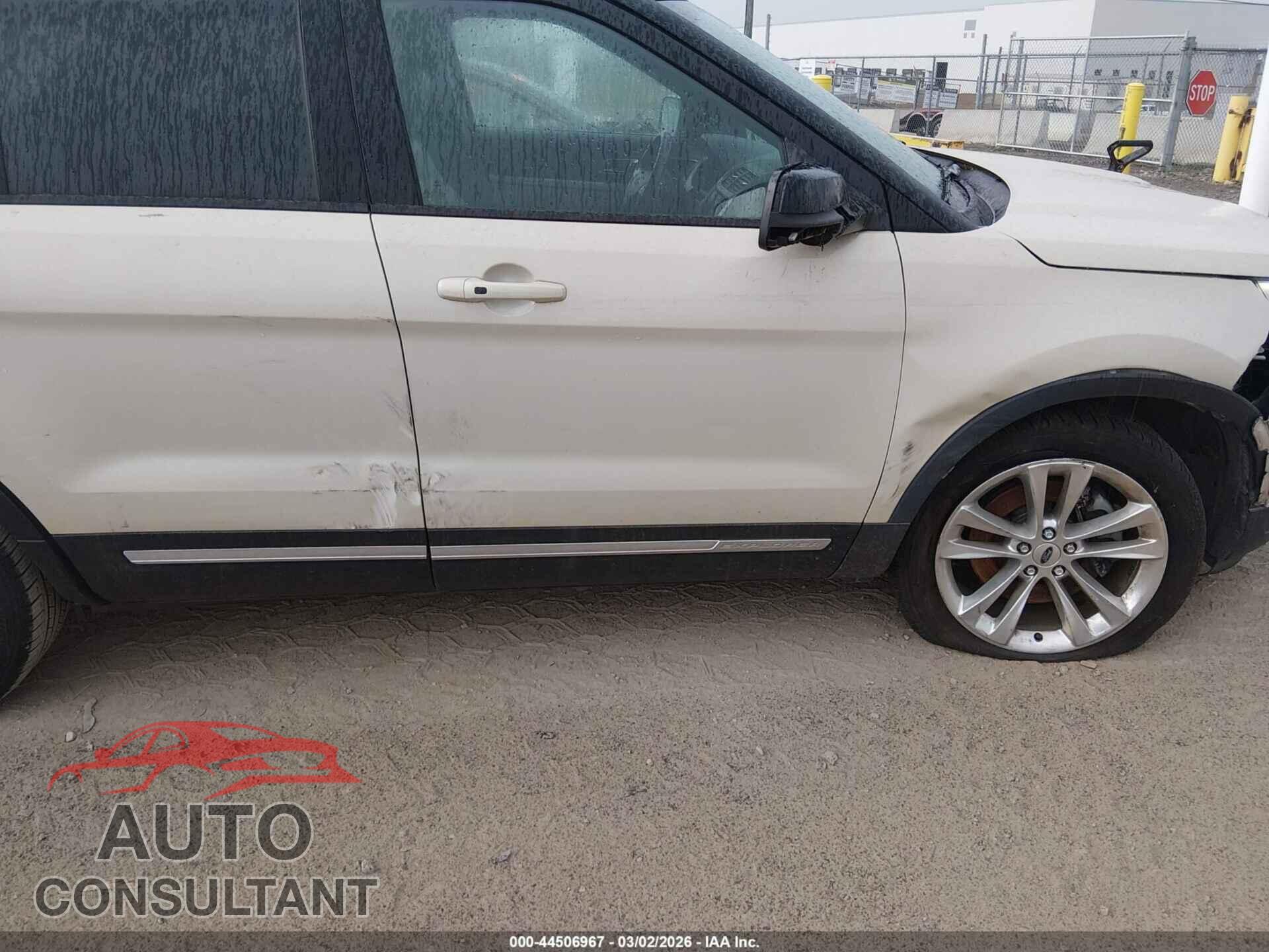 FORD EXPLORER 2018 - 1FM5K7D88JGB39080