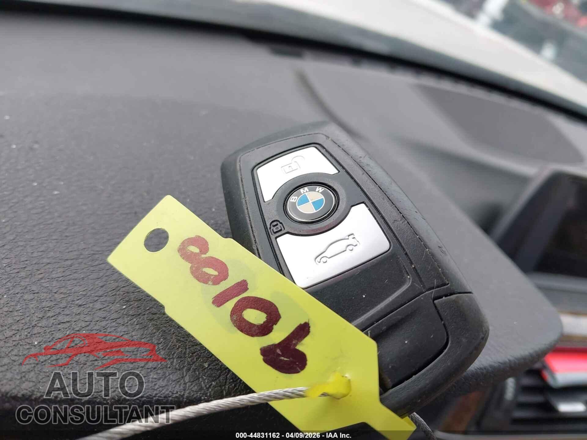 BMW 320I 2014 - WBA3B1C52EK131864
