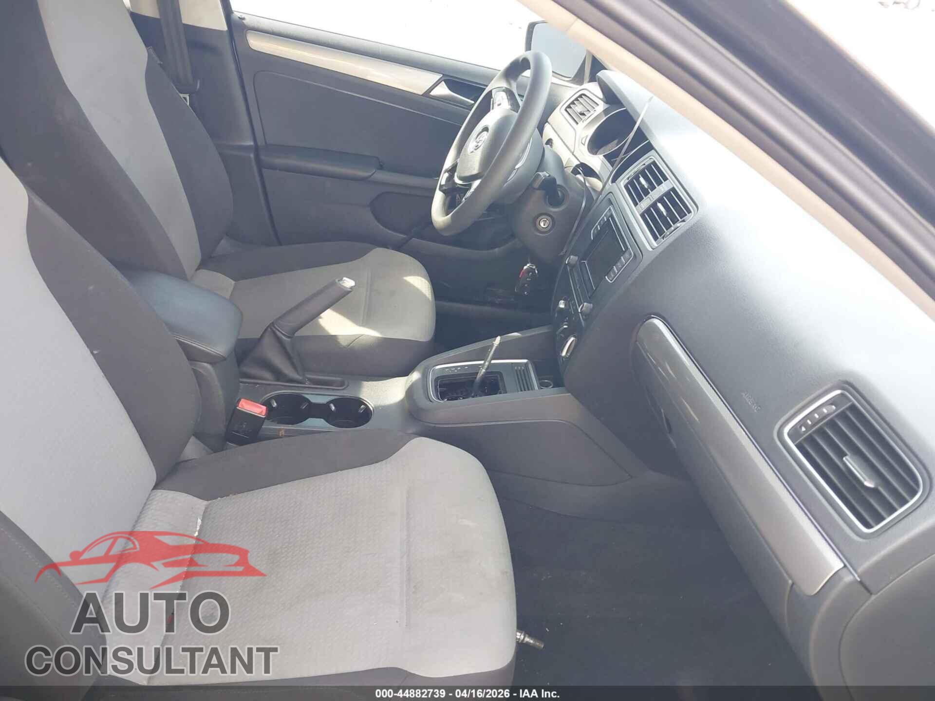 VOLKSWAGEN JETTA 2017 - 3VW2B7AJ7HM362478