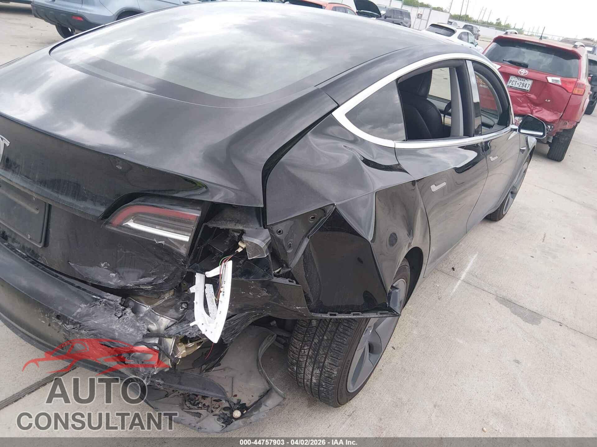 TESLA MODEL 3 2019 - 5YJ3E1EA5KF325365
