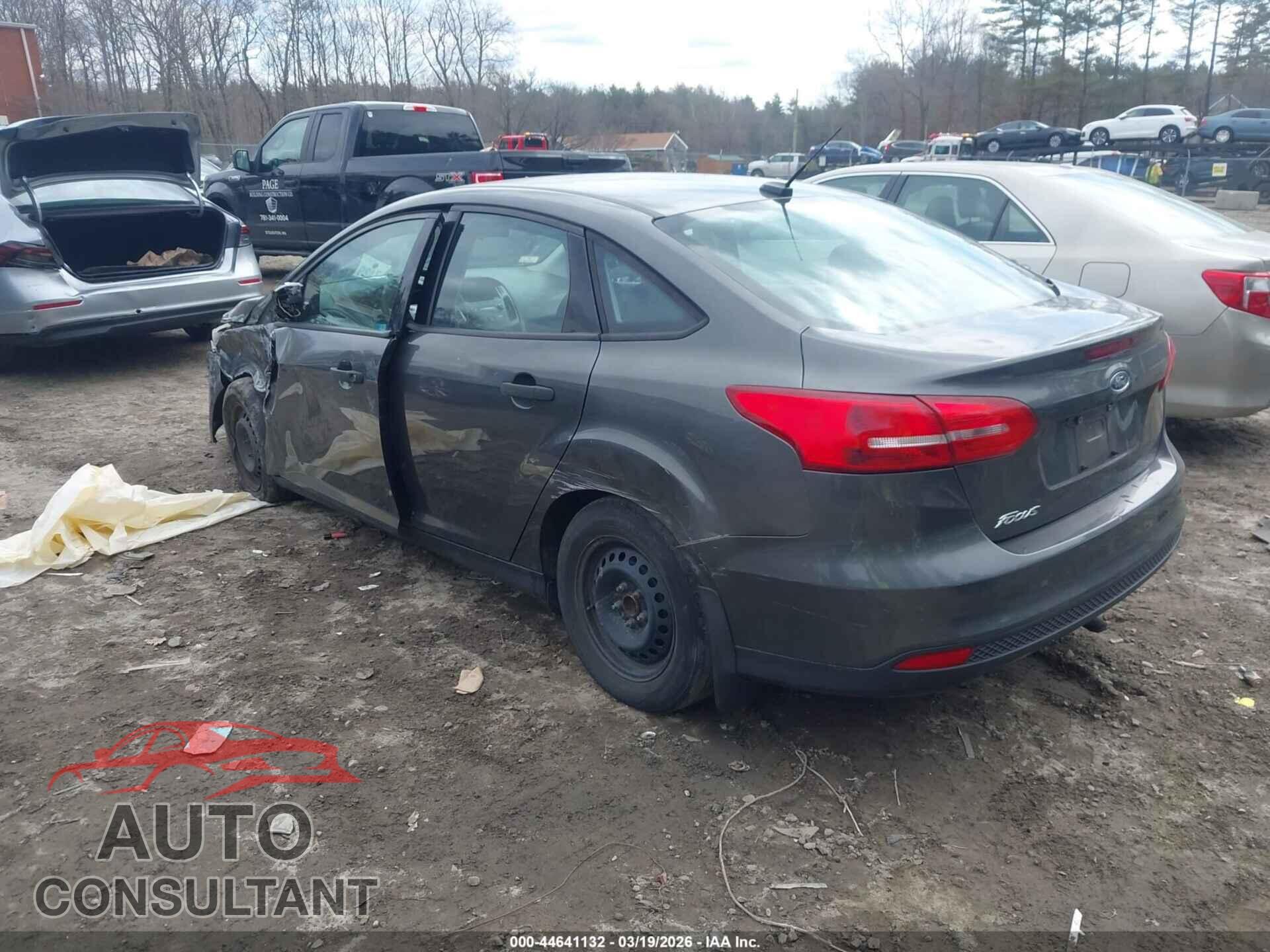 FORD FOCUS 2016 - 1FADP3E24GL256410