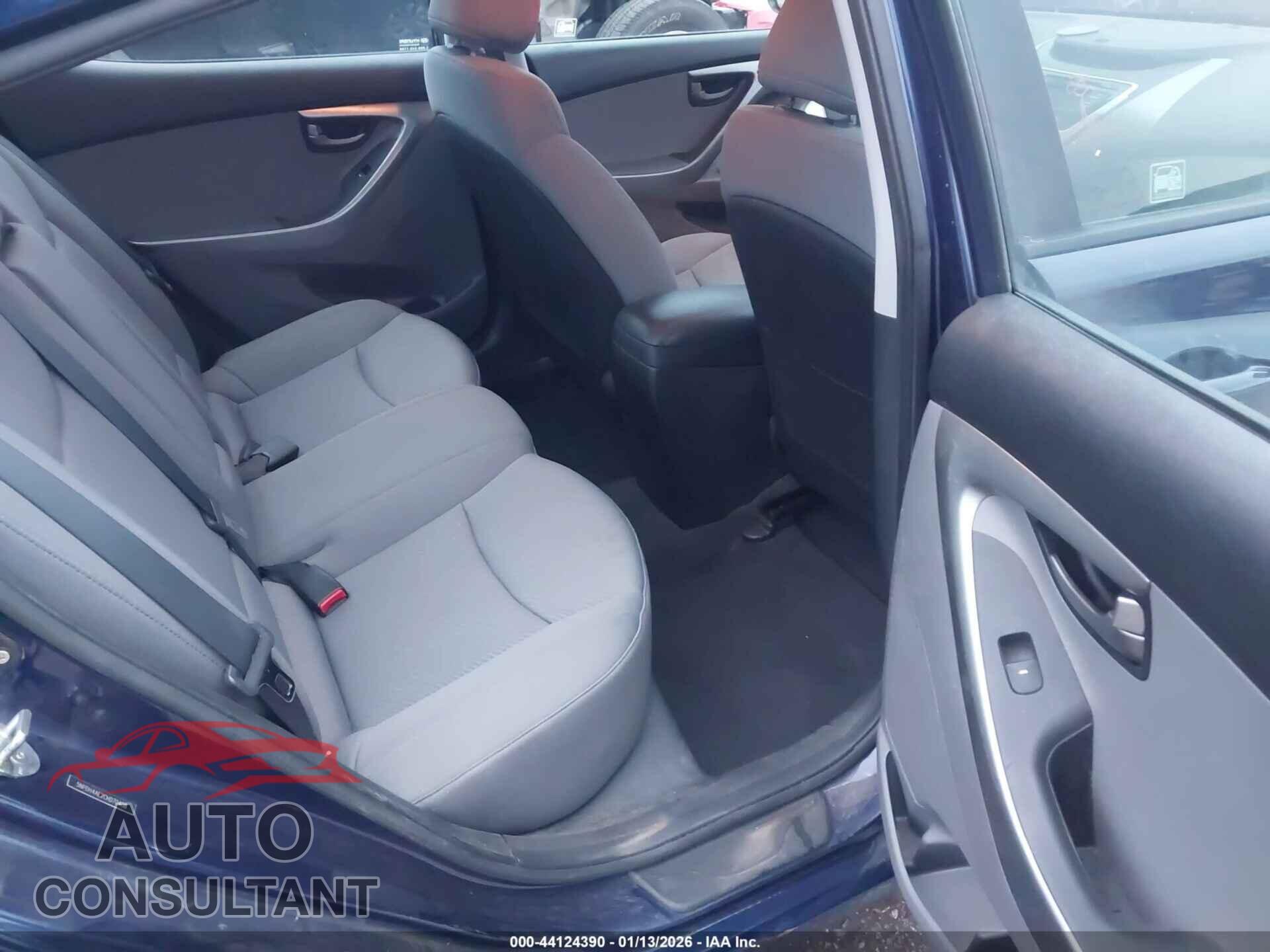 HYUNDAI ELANTRA 2012 - 5NPDH4AE2CH070408