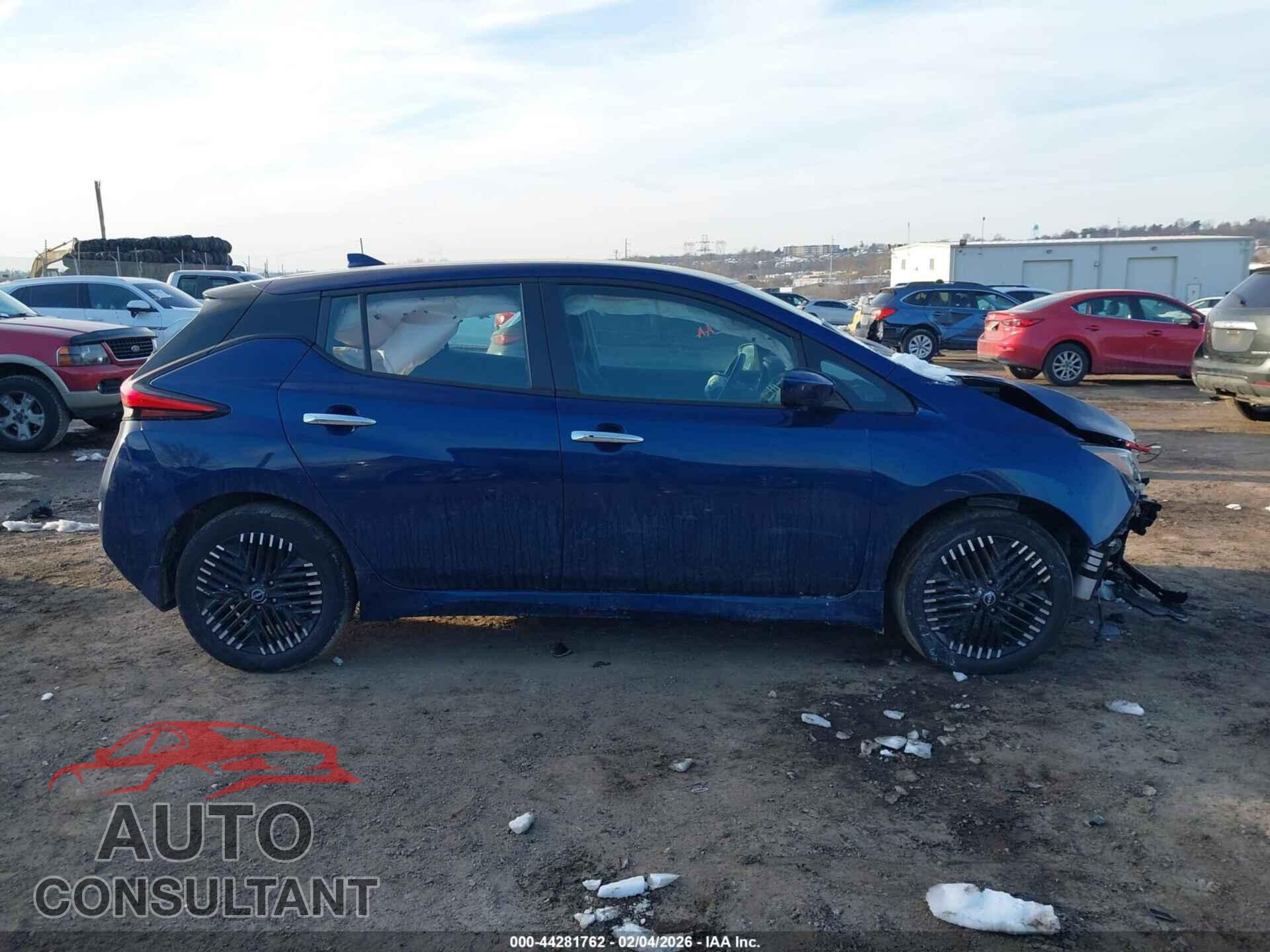 NISSAN LEAF 2023 - 1N4CZ1CV0PC557487