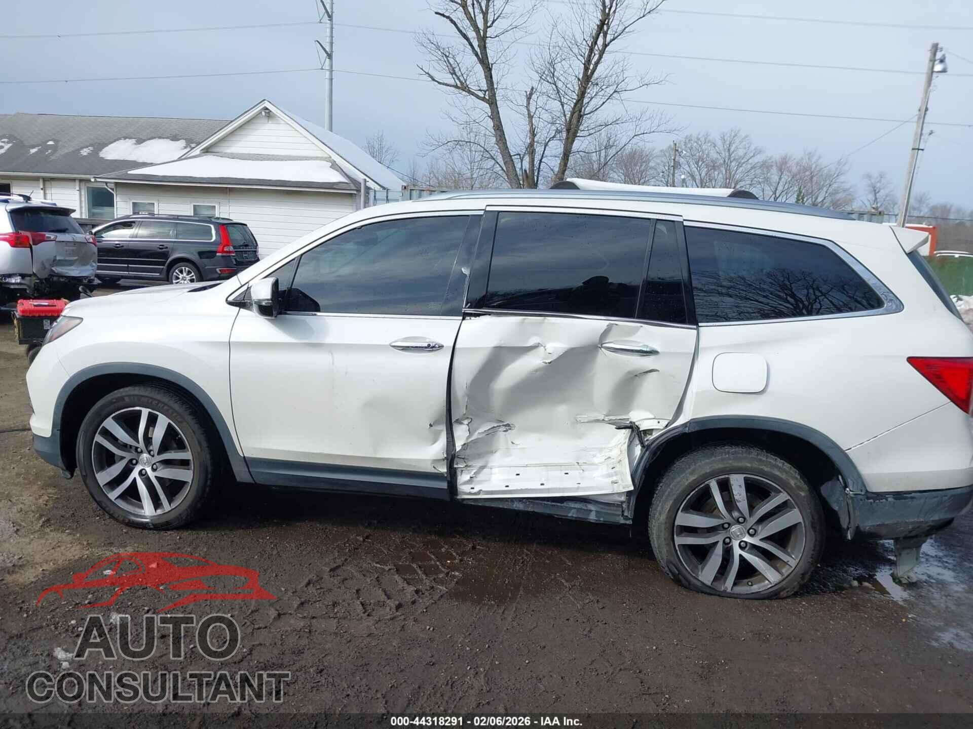 HONDA PILOT 2017 - 5FNYF6H01HB098932