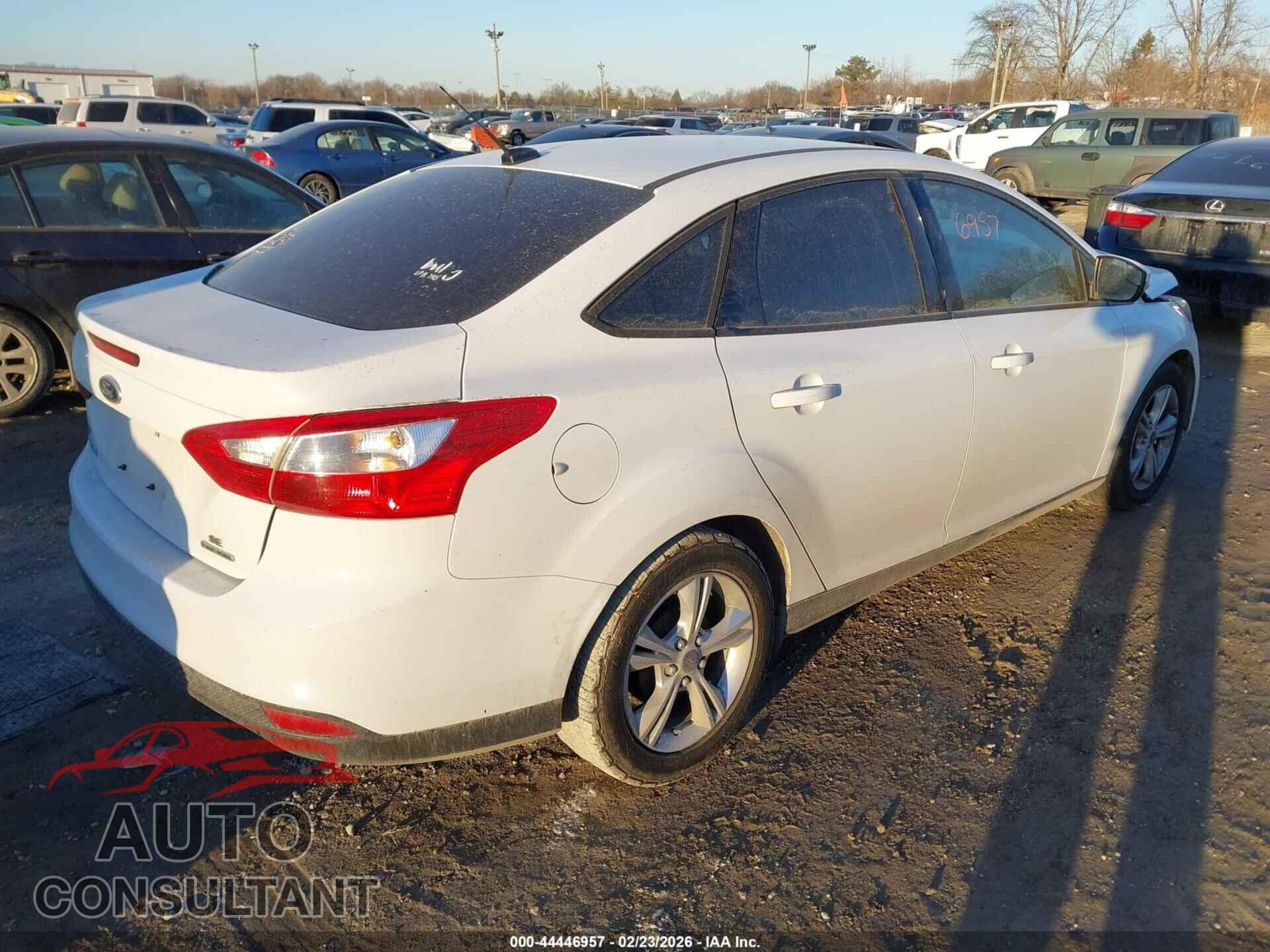FORD FOCUS 2014 - 1FADP3F20EL421087