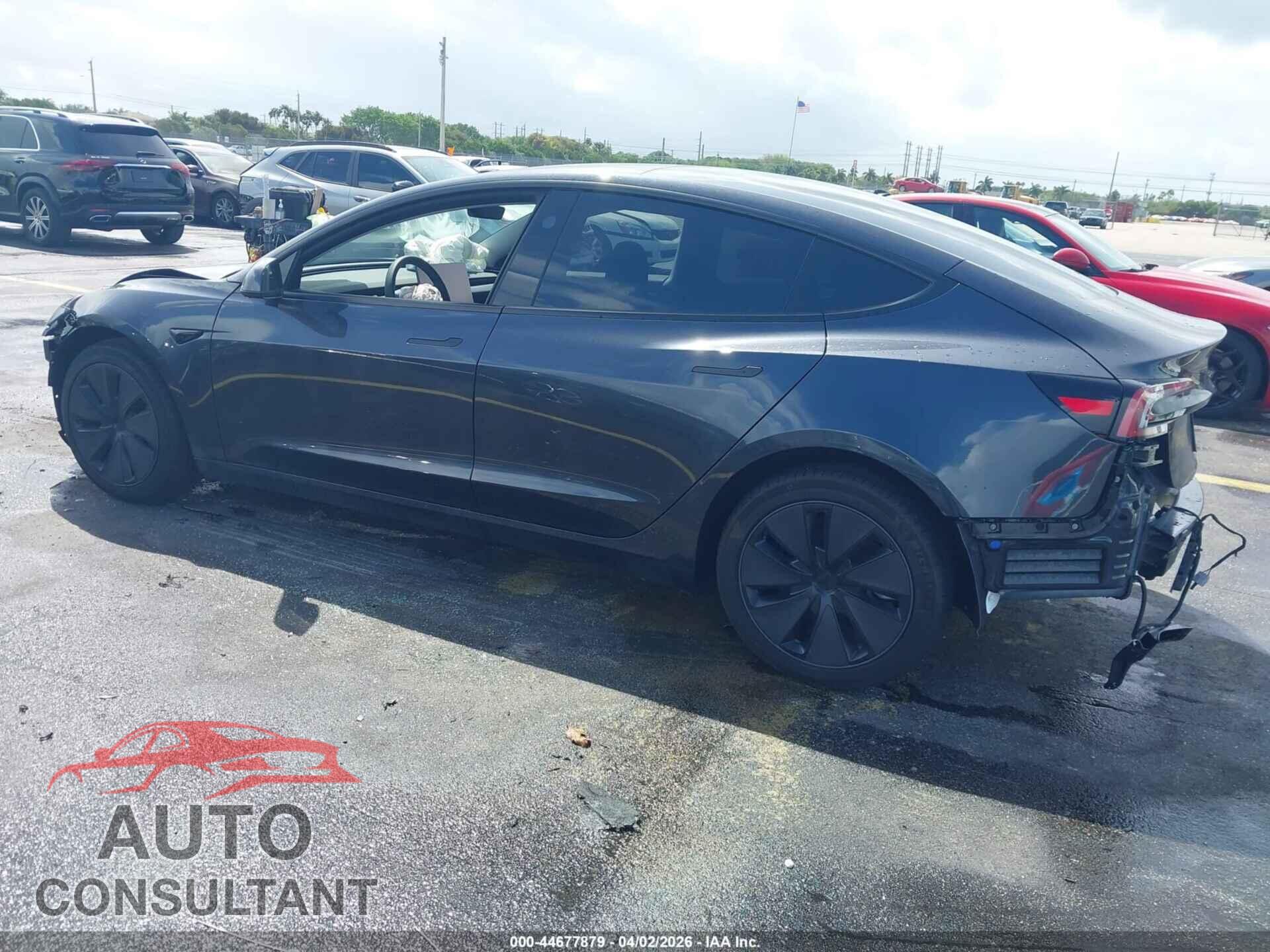 TESLA MODEL 3 2026 - 5YJ3E1EA1TF129103