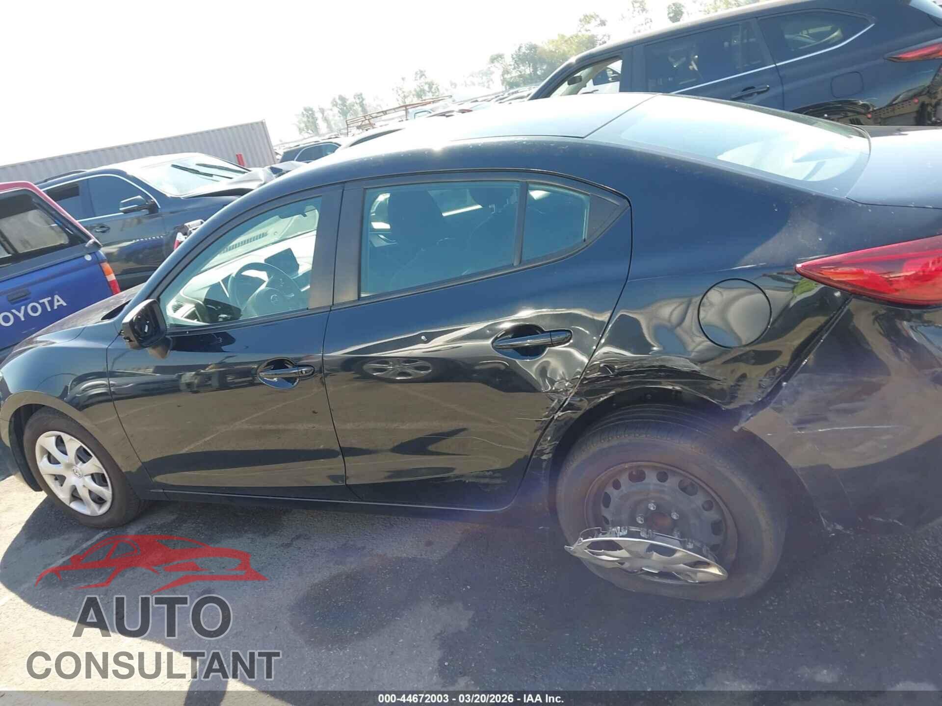 MAZDA MAZDA3 2017 - 3MZBN1U74HM107937