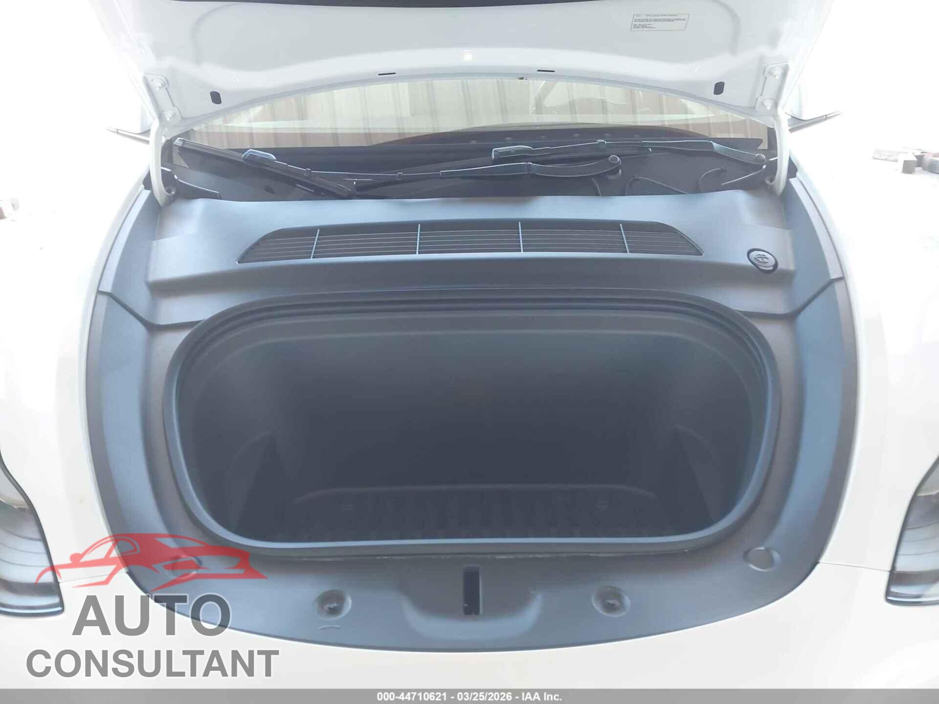 TESLA MODEL Y 2024 - 7SAYGDED9RF105719