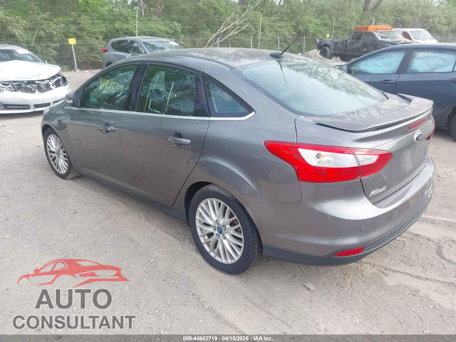 FORD FOCUS 2012 - 1FAHP3H21CL334004