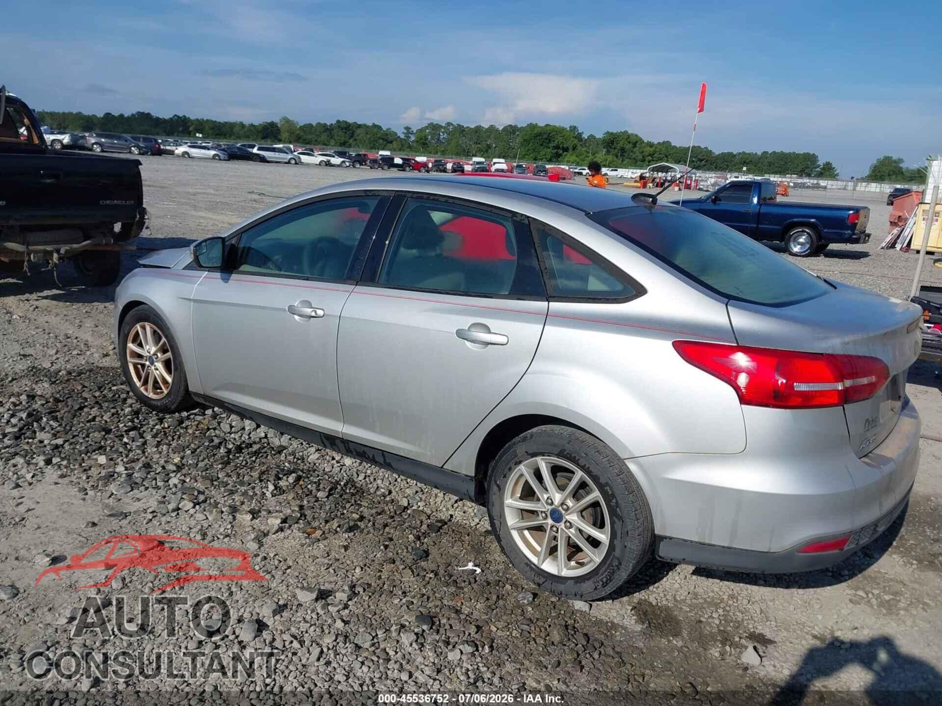 FORD FOCUS 2015 - 1FADP3F26FL353878