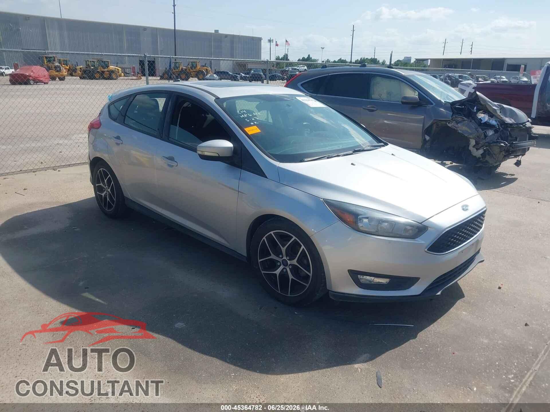 FORD FOCUS 2018 - 1FADP3M22JL213502