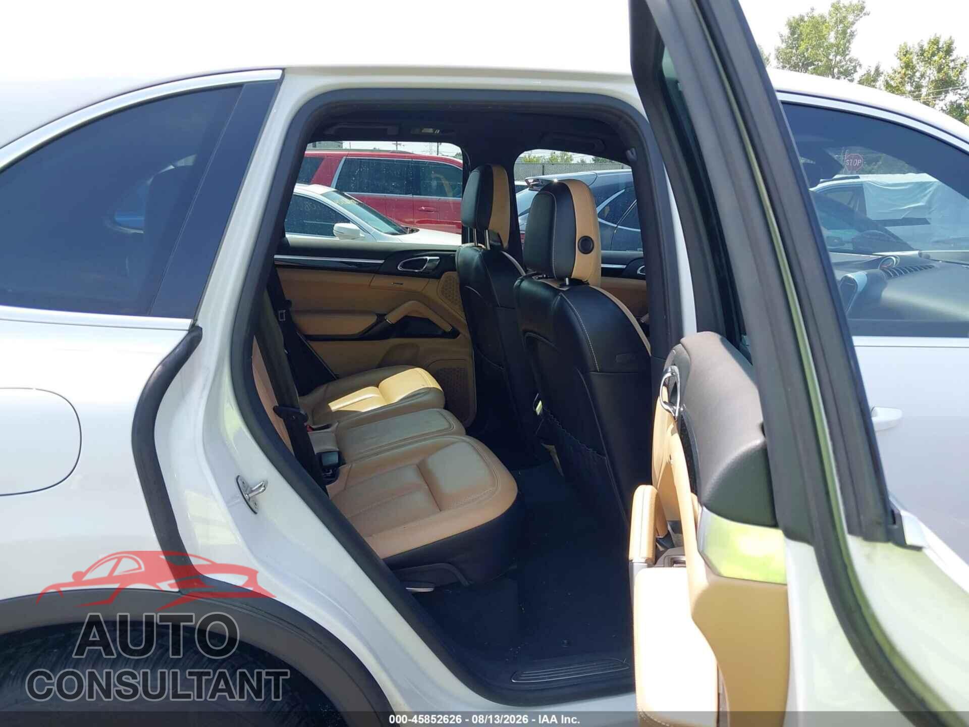 PORSCHE CAYENNE 2015 - WP1AF2A28FLA33302