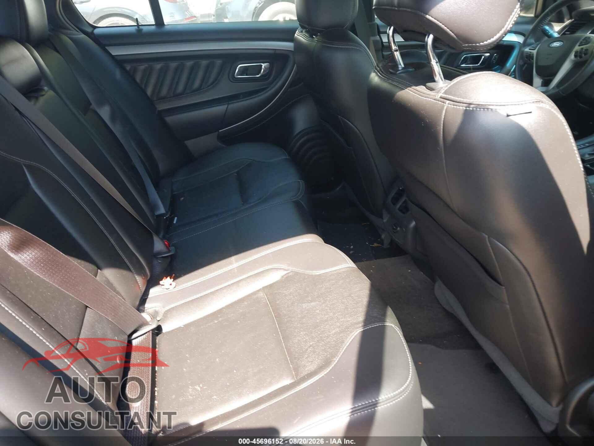 FORD TAURUS 2015 - 1FAHP2H81FG201917