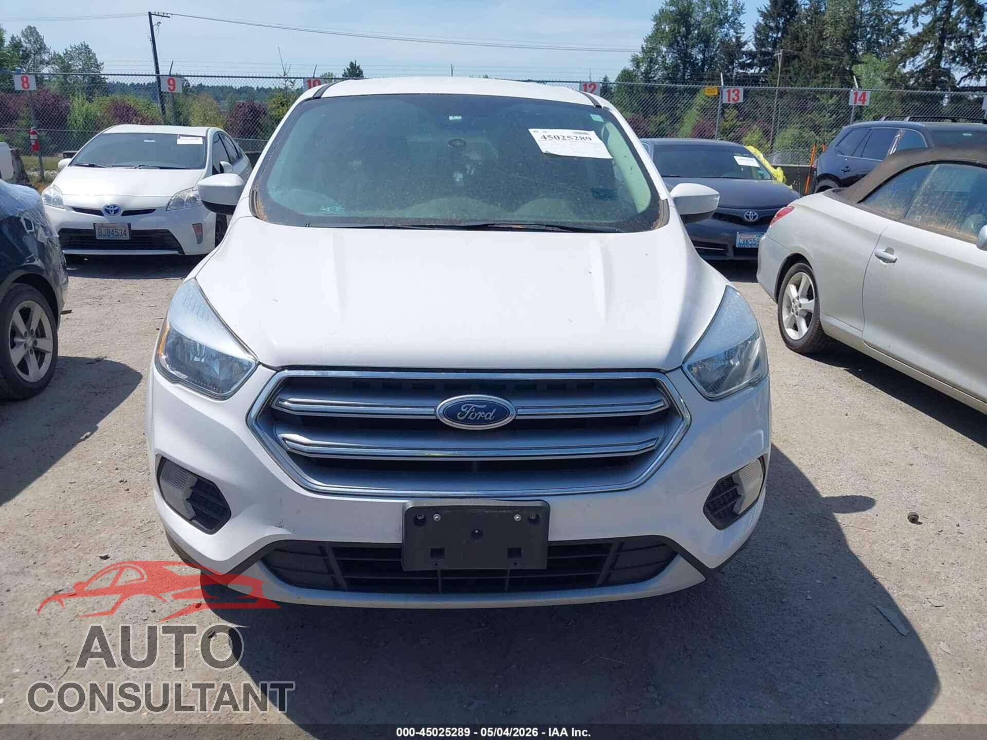 FORD ESCAPE 2017 - 1FMCU9GD7HUB14981