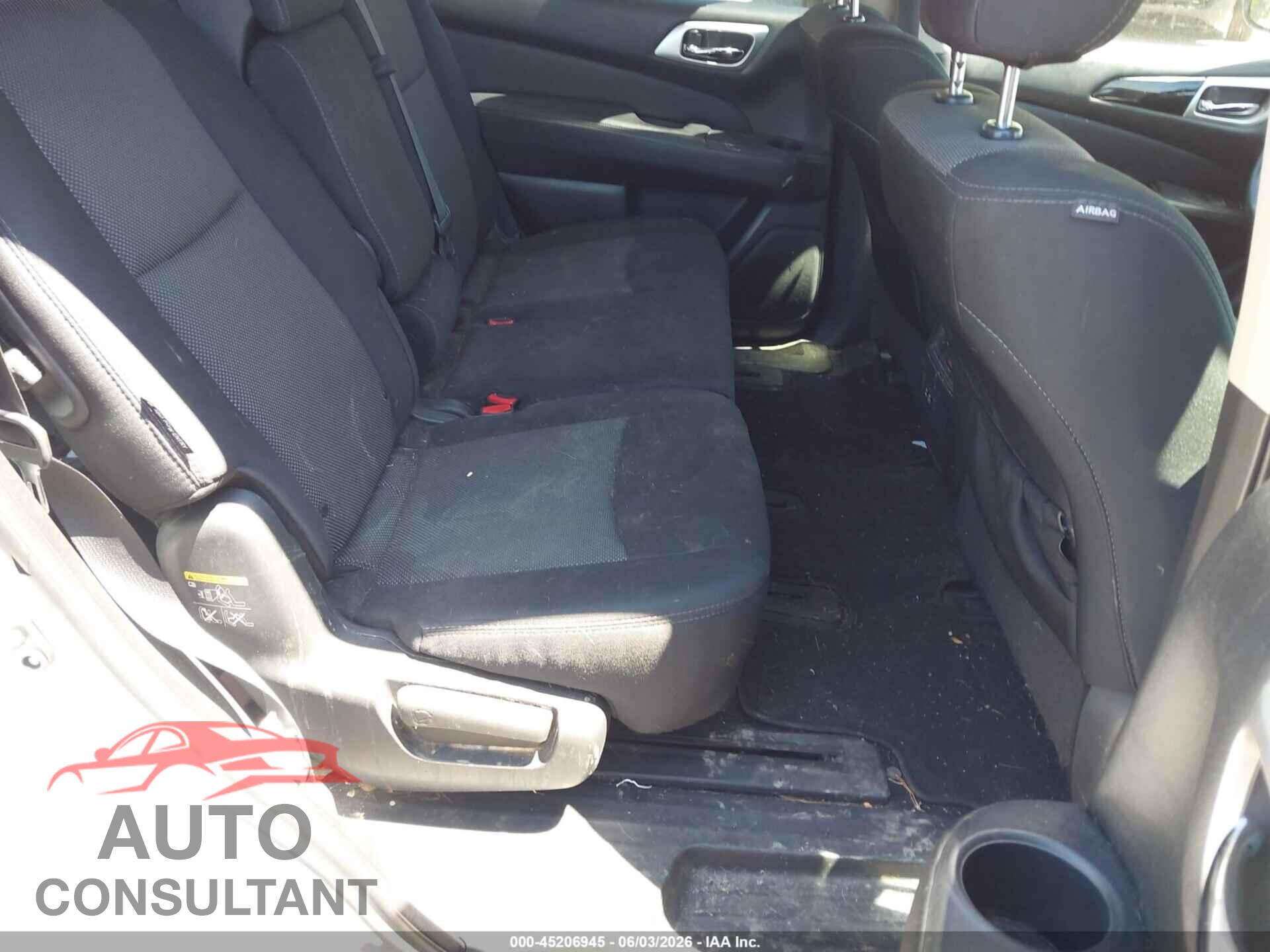 NISSAN PATHFINDER 2019 - 5N1DR2MM6KC626021
