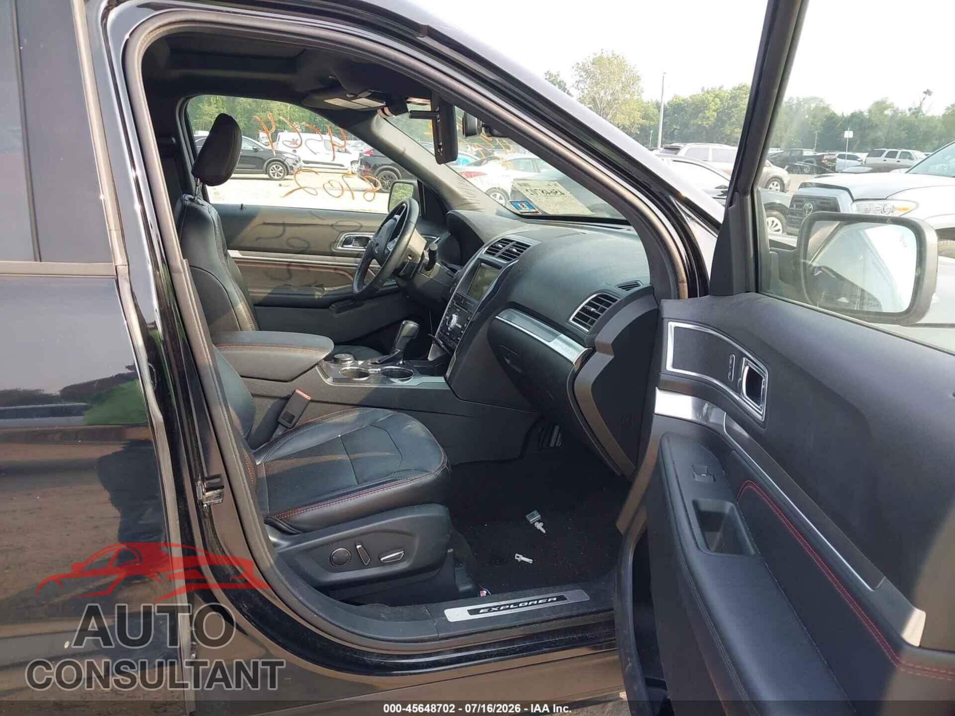 FORD EXPLORER 2018 - 1FM5K8GT1JGB03074