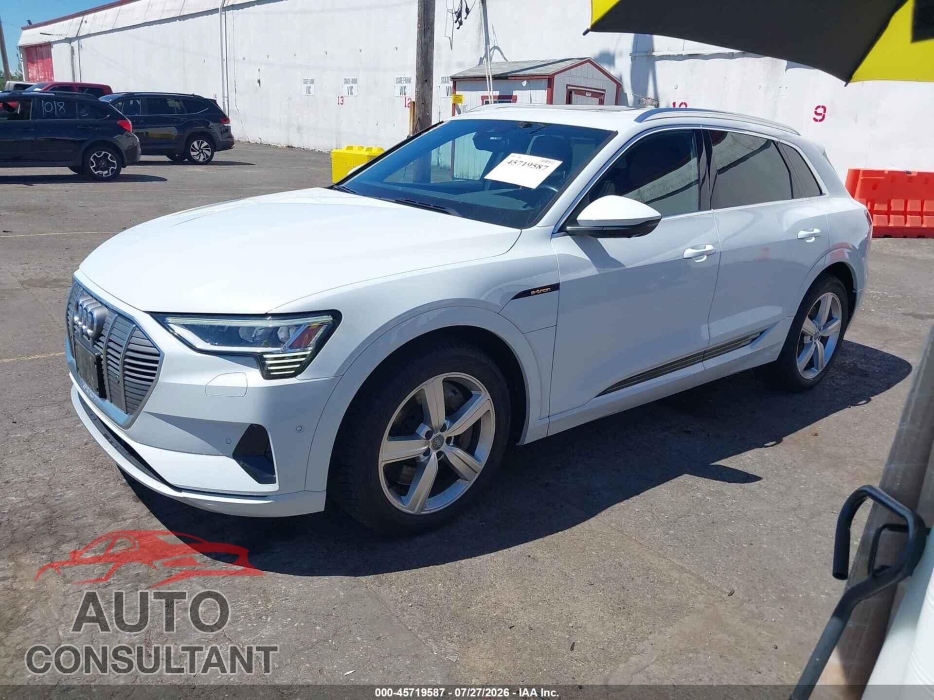 AUDI E-TRON 2019 - WA1LAAGE6KB022765