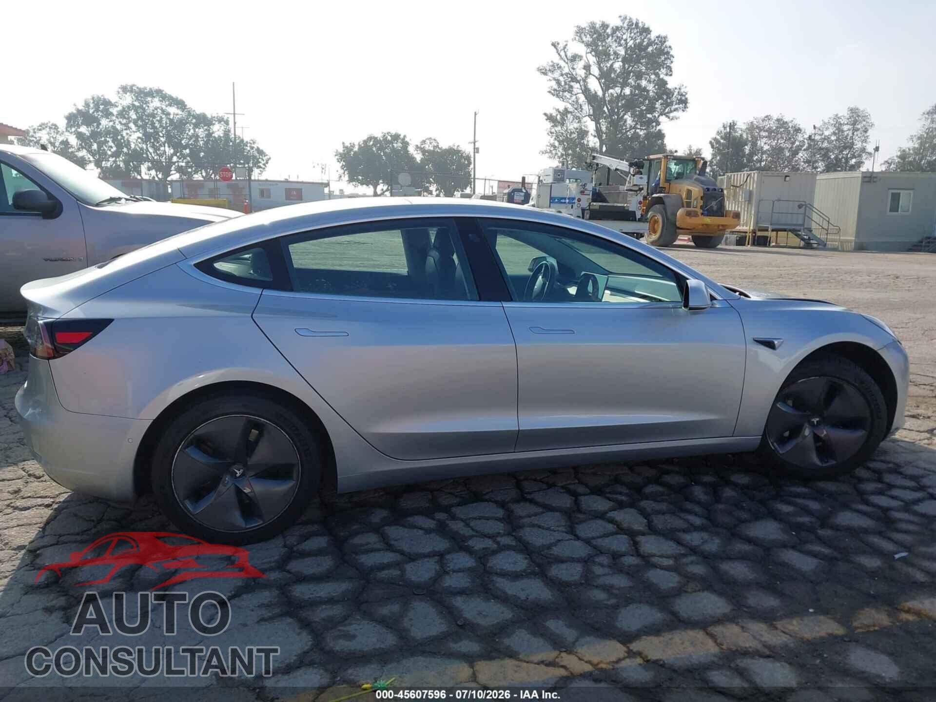 TESLA MODEL 3 2018 - 5YJ3E1EAXJF044015