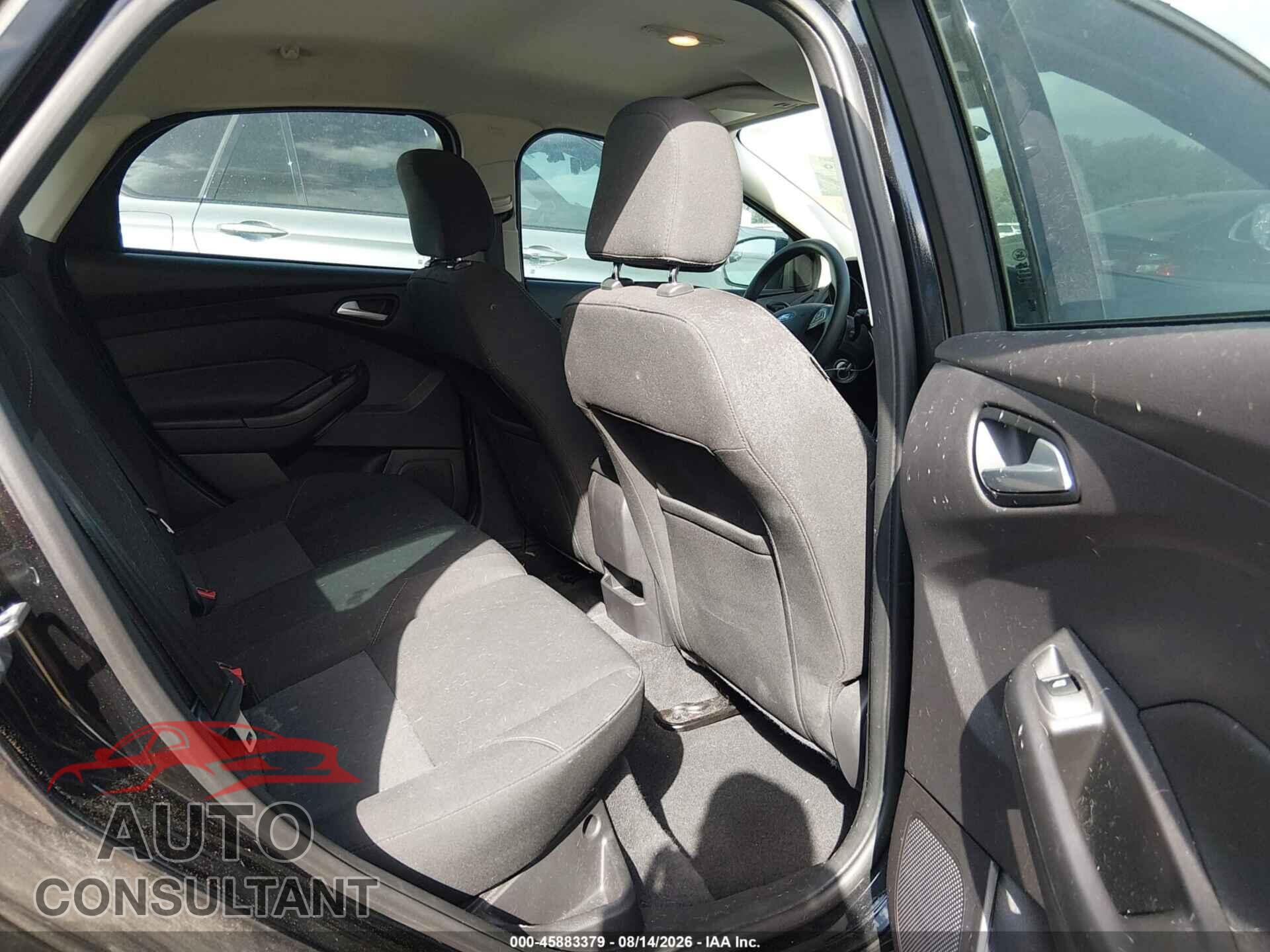 FORD FOCUS 2015 - 1FADP3K28FL255358