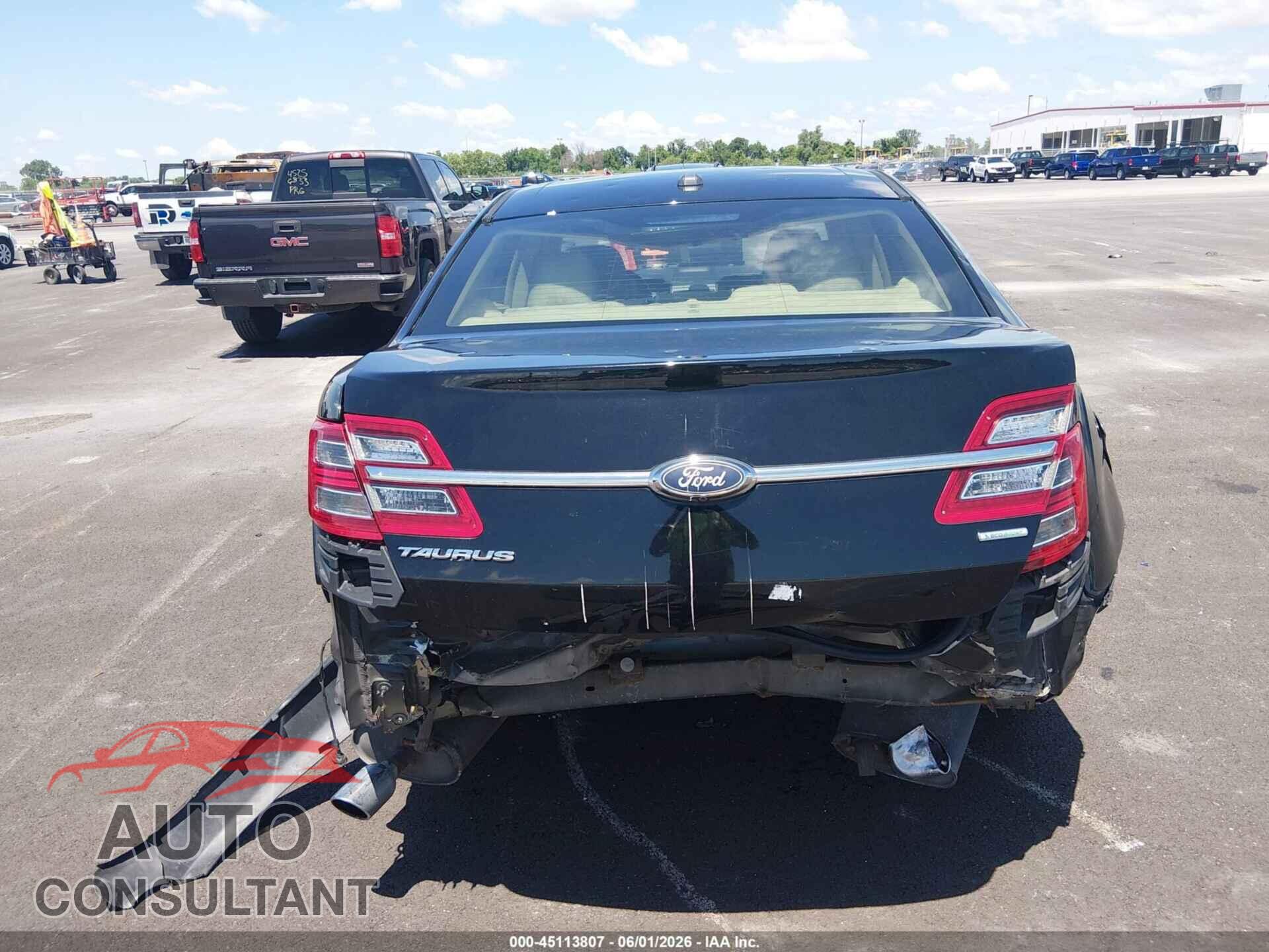 FORD TAURUS 2017 - 1FAHP2D91HG135385