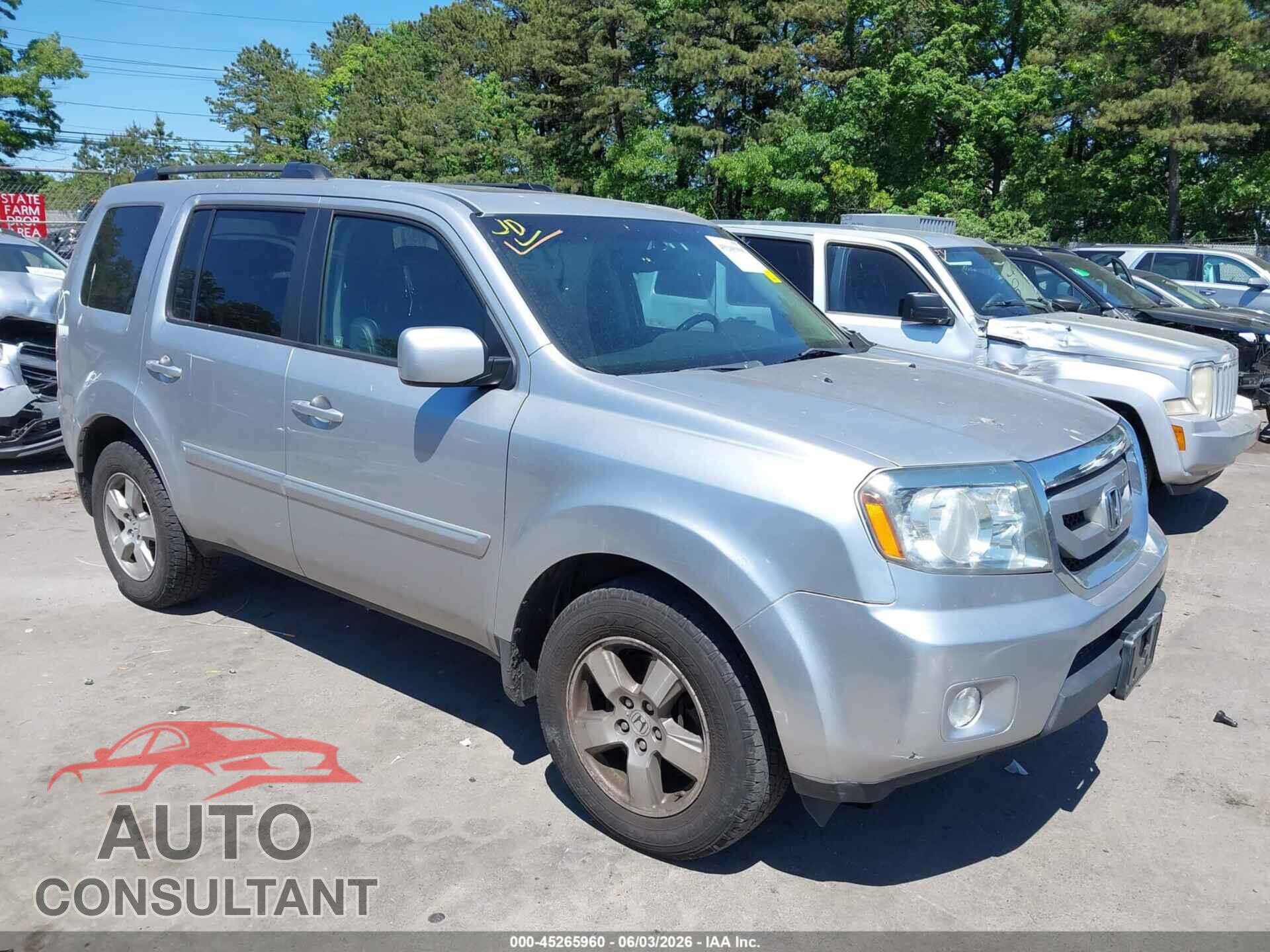 HONDA PILOT 2011 - 5FNYF4H65BB040273
