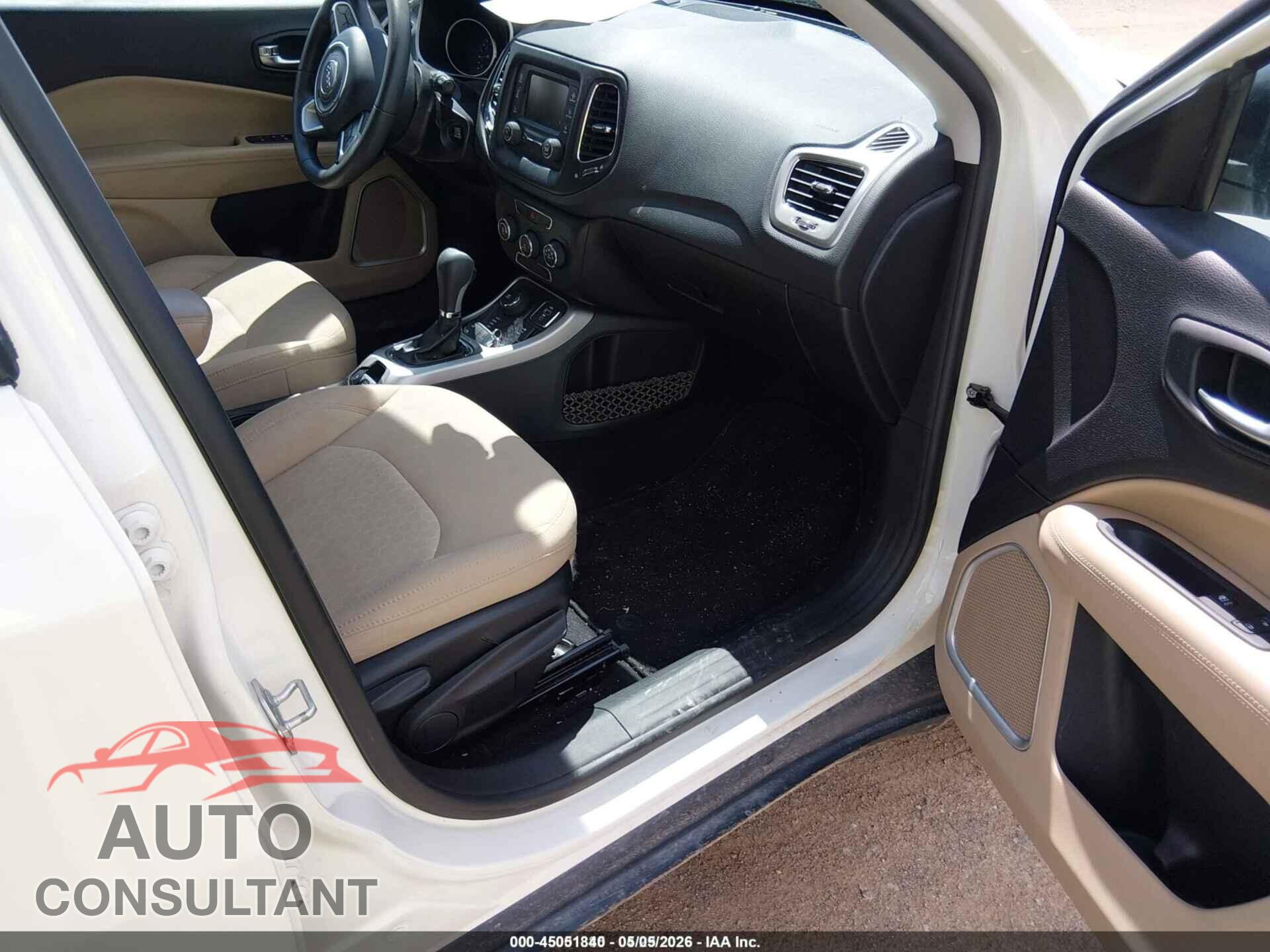 JEEP COMPASS 2018 - 3C4NJDAB5JT392276